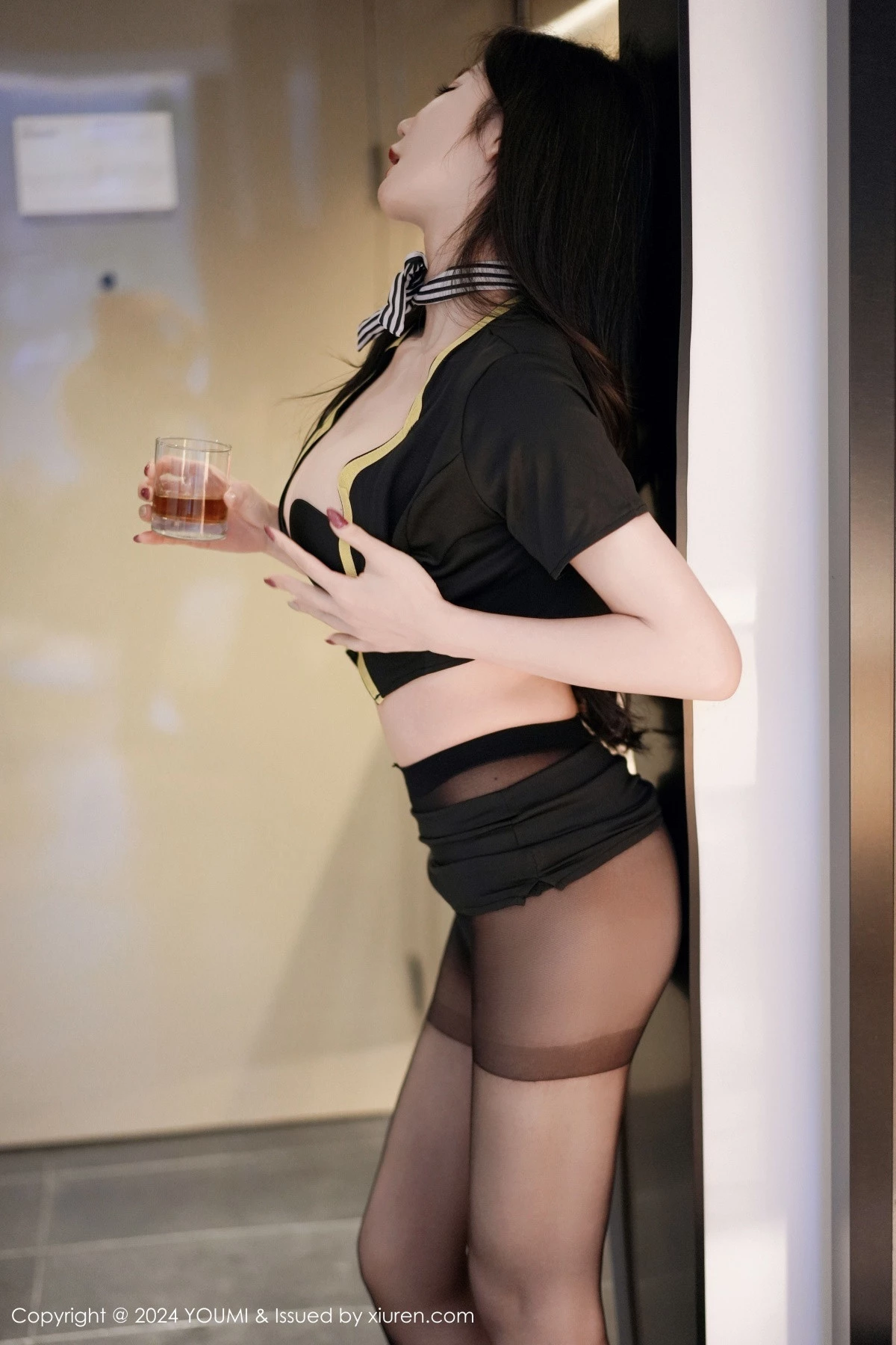 Xgyw.Org_[YouMi尤蜜荟]Vol.1046_模特心妍小公主私房性感黑色内衣配超薄黑丝秀凹凸身材诱惑写真78P