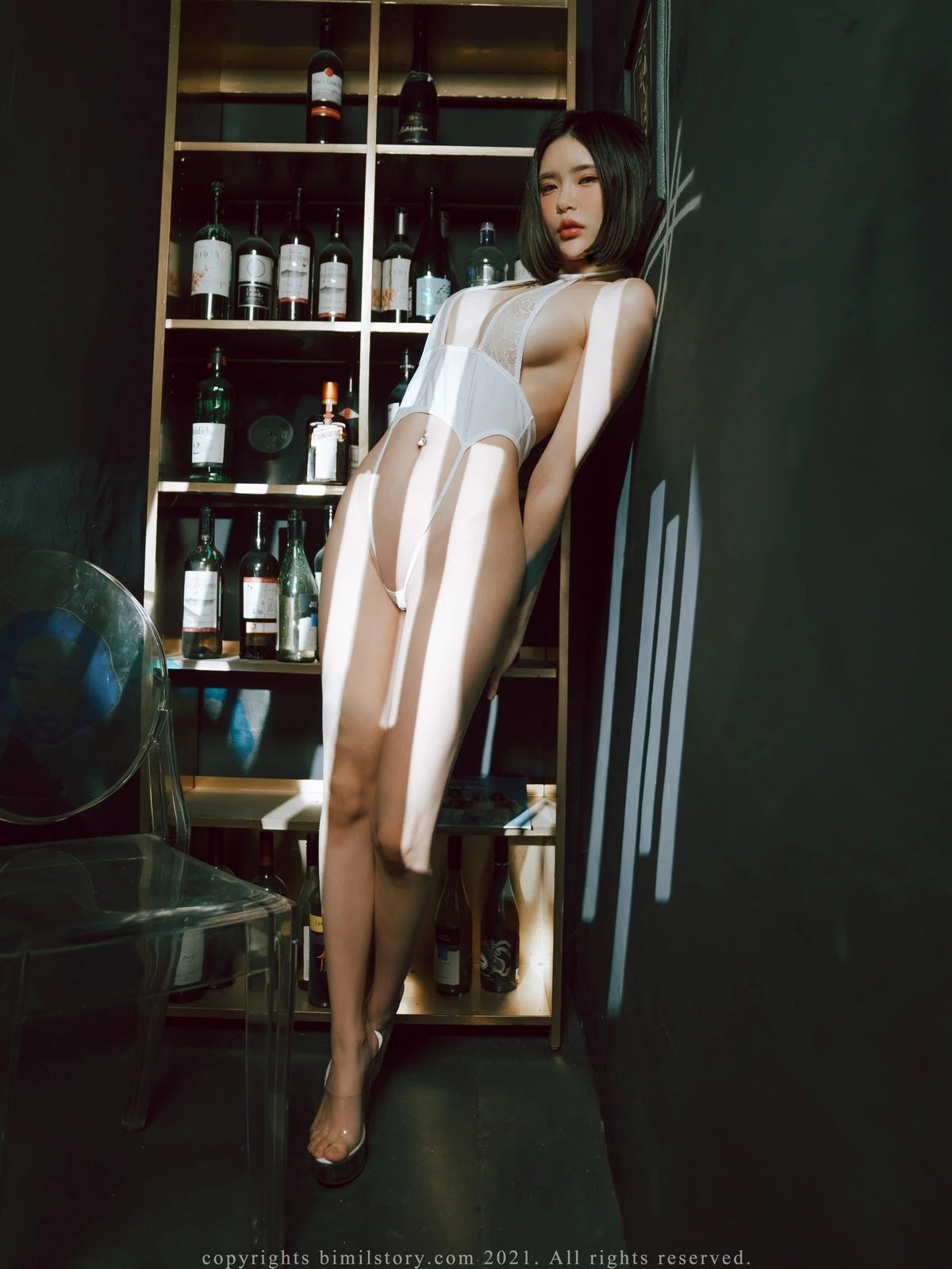 Xgyw.Org_韩国美女模特Yuka热辣身材主题私房脱灰色外衣露性感白色连体内衣秀惹火身材诱惑写真71P