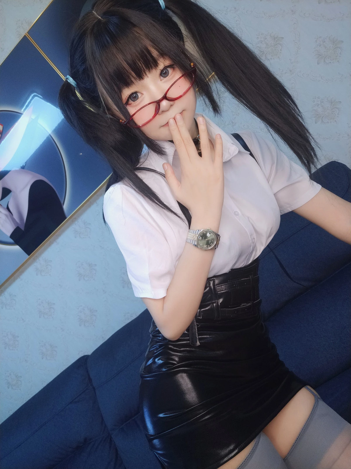 Xgyw.Org_网络美女软妹摇摇乐工作服主题性感白色短T配黑皮短裙露灰丝吊袜秀完美身材诱惑写真104P