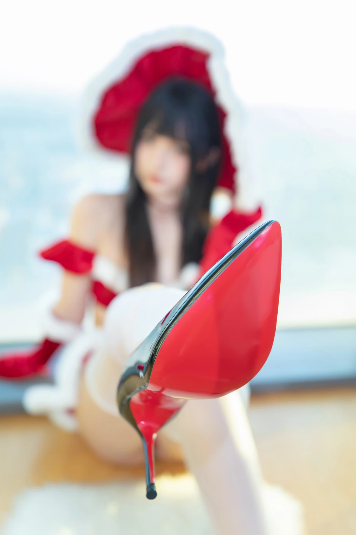 Xgyw.Org_萝莉美女神楽板真冬圣诞魔法主题性感红色圣诞女郎装配白丝袜秀曼妙身姿迷人诱惑写真75P
