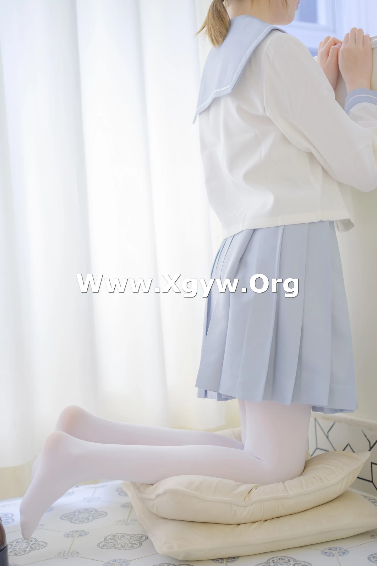 Xgyw.Org_萝莉写真机构森萝财团GZAY04主题性感JK制服百褶裙下超薄无内白丝秀翘臀美腿诱惑写真102P