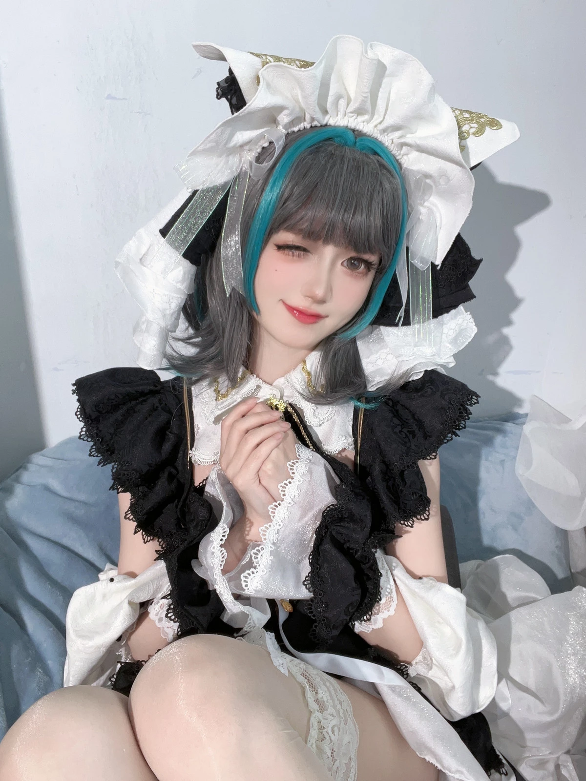 Xgyw.Org_网络美女趴趴捣蛋陌柴郡主题私房性感女仆装配白丝吊袜半脱秀完美身材迷人诱惑写真72P