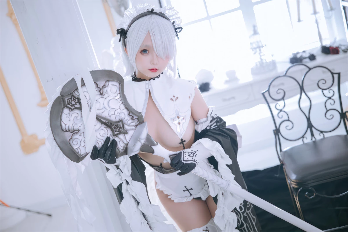 Xgyw.Org_Cosplay美女日奈娇2B奶盖女仆主题性感黑白情趣女仆装配白色腿袜秀完美身材诱惑写真86P