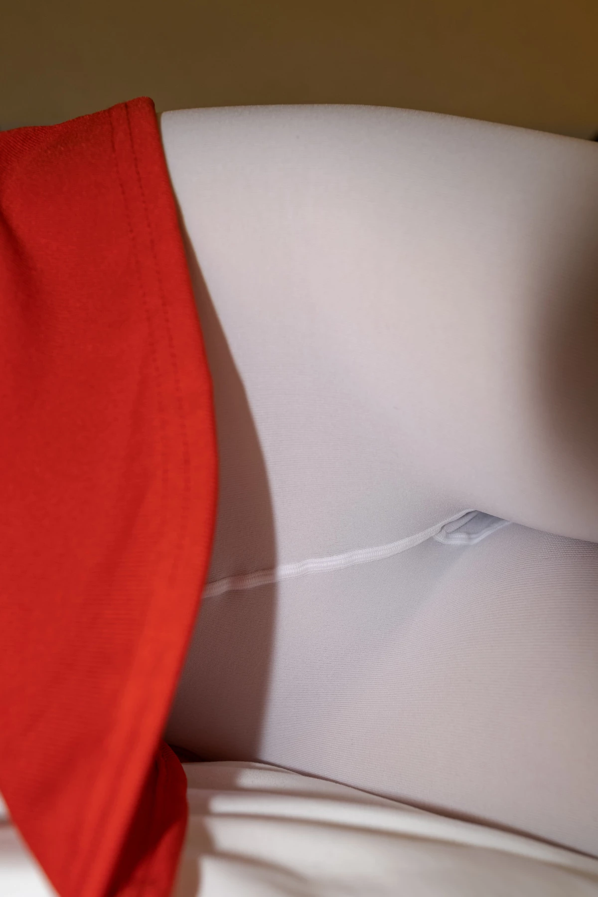 Xgyw.Org_萝莉写真机构森萝财团GZAY07主题性感红色短旗袍配超薄无内白丝秀翘臀美腿诱惑写真124P