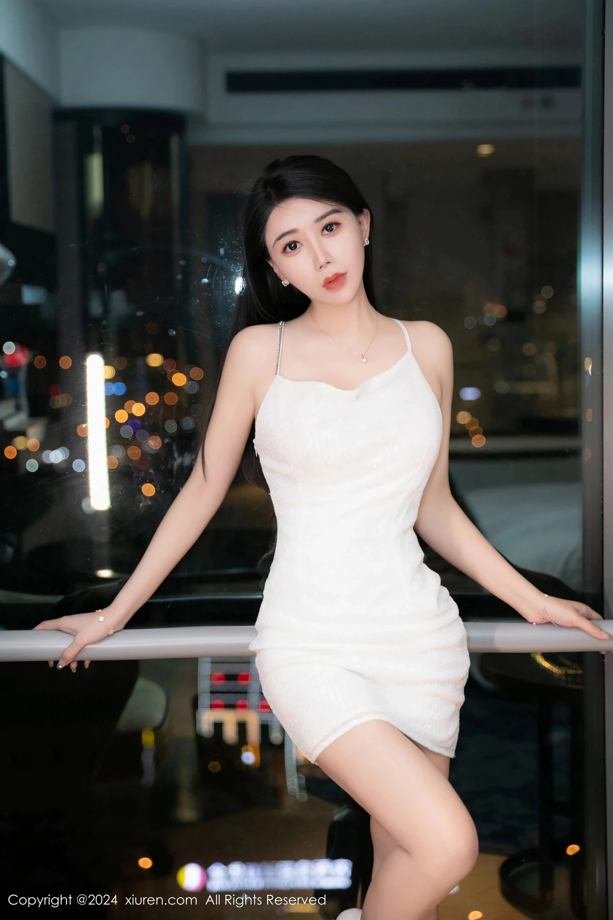Xgyw.Org_XiuRen第8529期_模特李若汐性感白色连衣短裙露黑色情趣内衣秀惹火身材诱惑写真91P