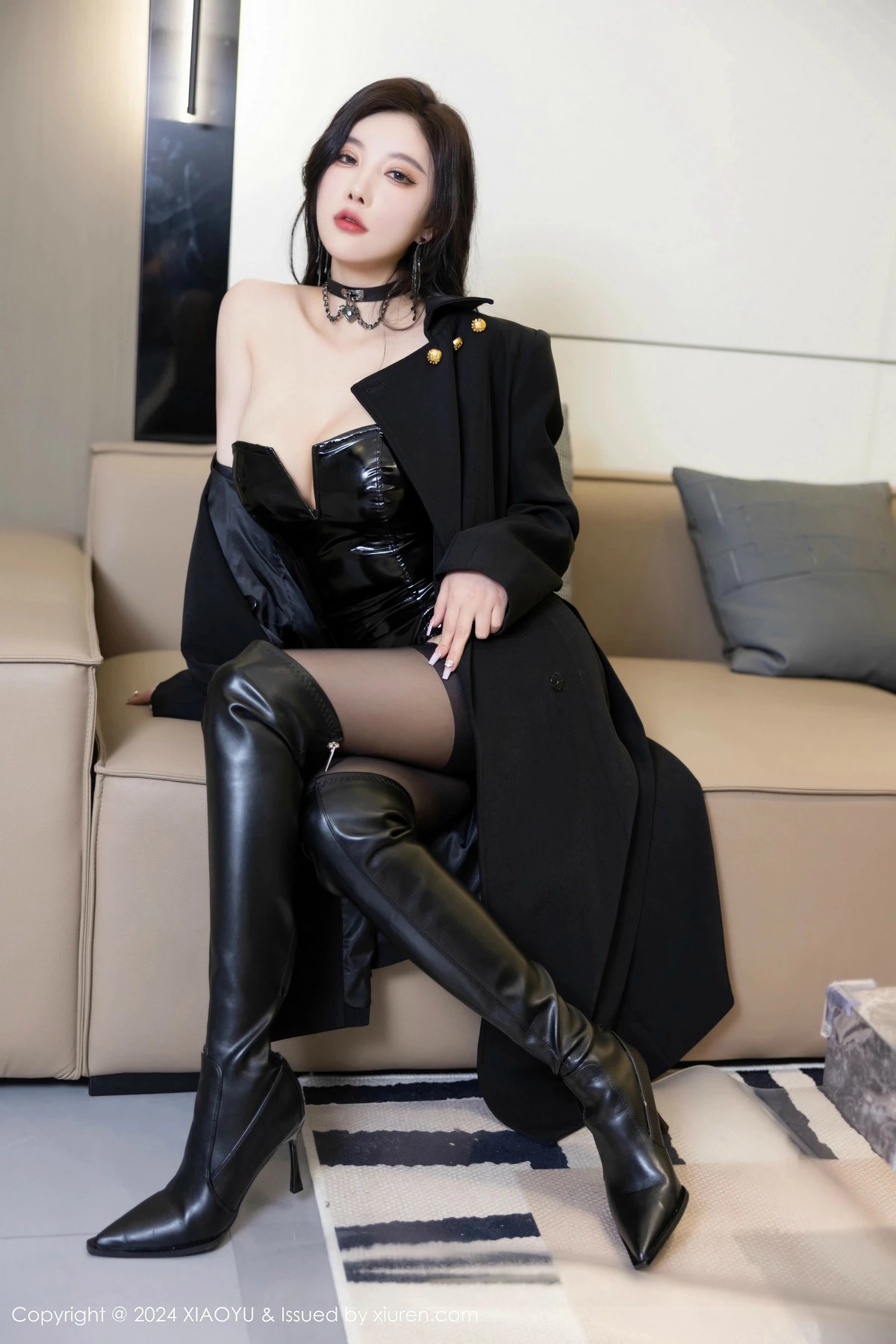 Xgyw.Org_[XiaoYu画语界]Vol.1241_女神杨晨晨Yome黑色外套露性感黑色皮质内衣秀丰腴身材诱惑写真85P