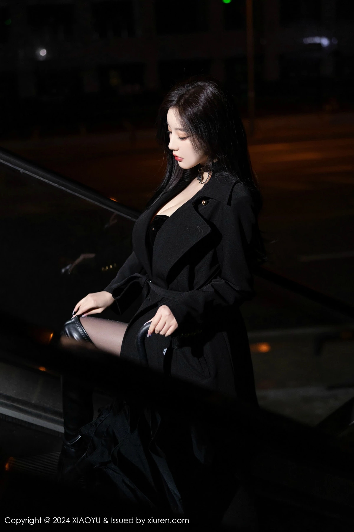 Xgyw.Org_[XiaoYu画语界]Vol.1241_女神杨晨晨Yome黑色外套露性感黑色皮质内衣秀丰腴身材诱惑写真85P