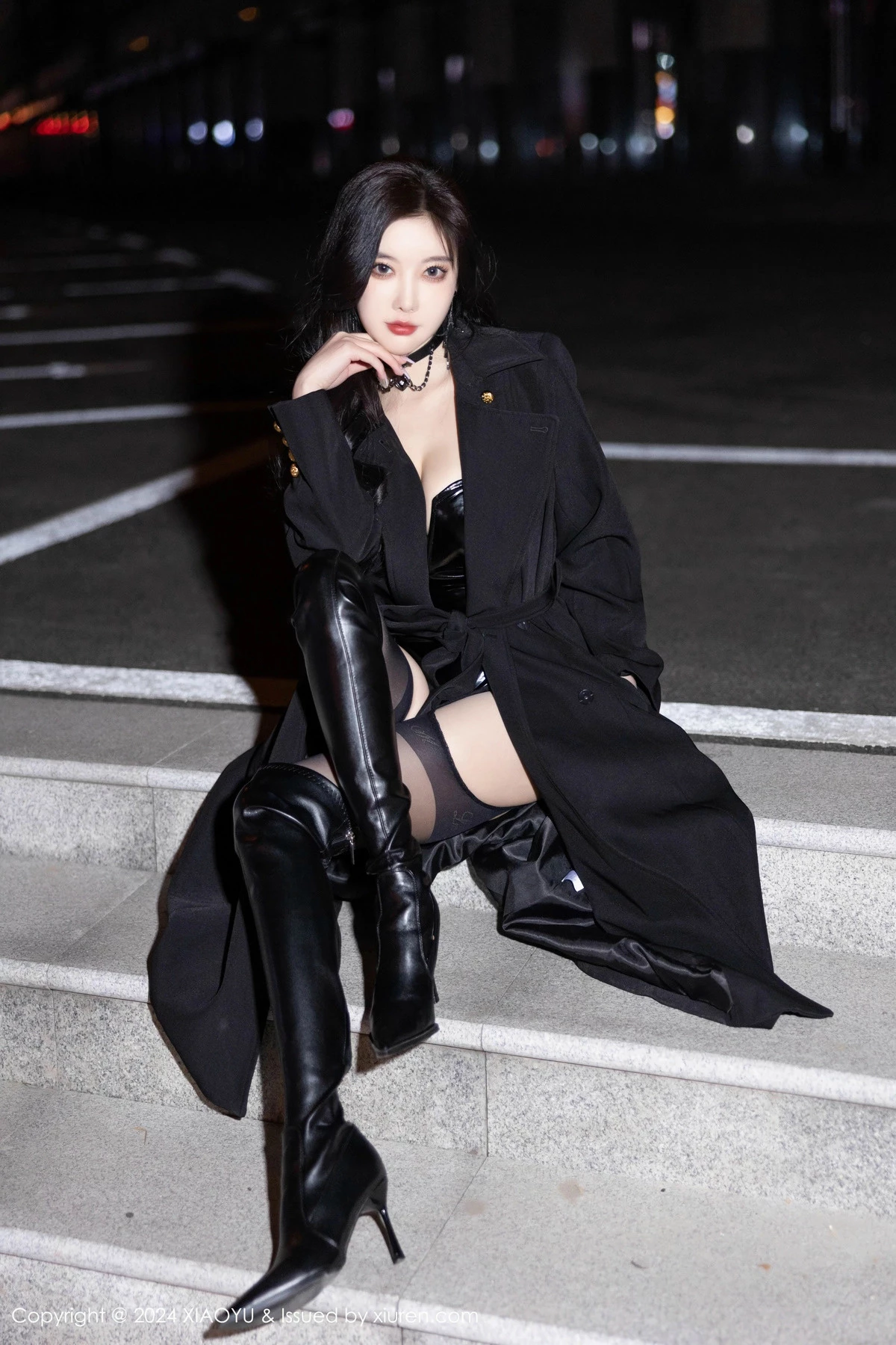 Xgyw.Org_[XiaoYu画语界]Vol.1241_女神杨晨晨Yome黑色外套露性感黑色皮质内衣秀丰腴身材诱惑写真85P