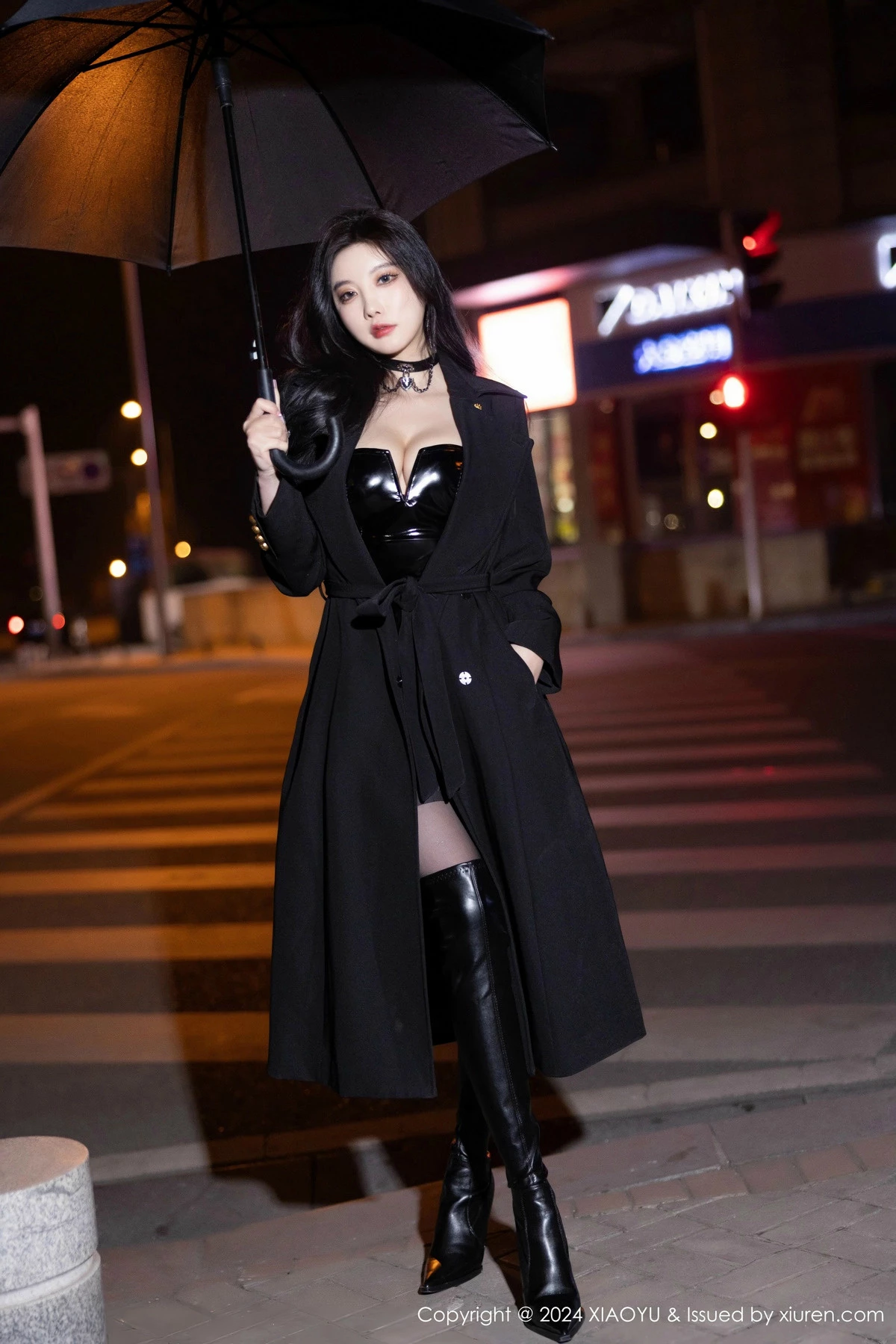 Xgyw.Org_[XiaoYu画语界]Vol.1241_女神杨晨晨Yome黑色外套露性感黑色皮质内衣秀丰腴身材诱惑写真85P