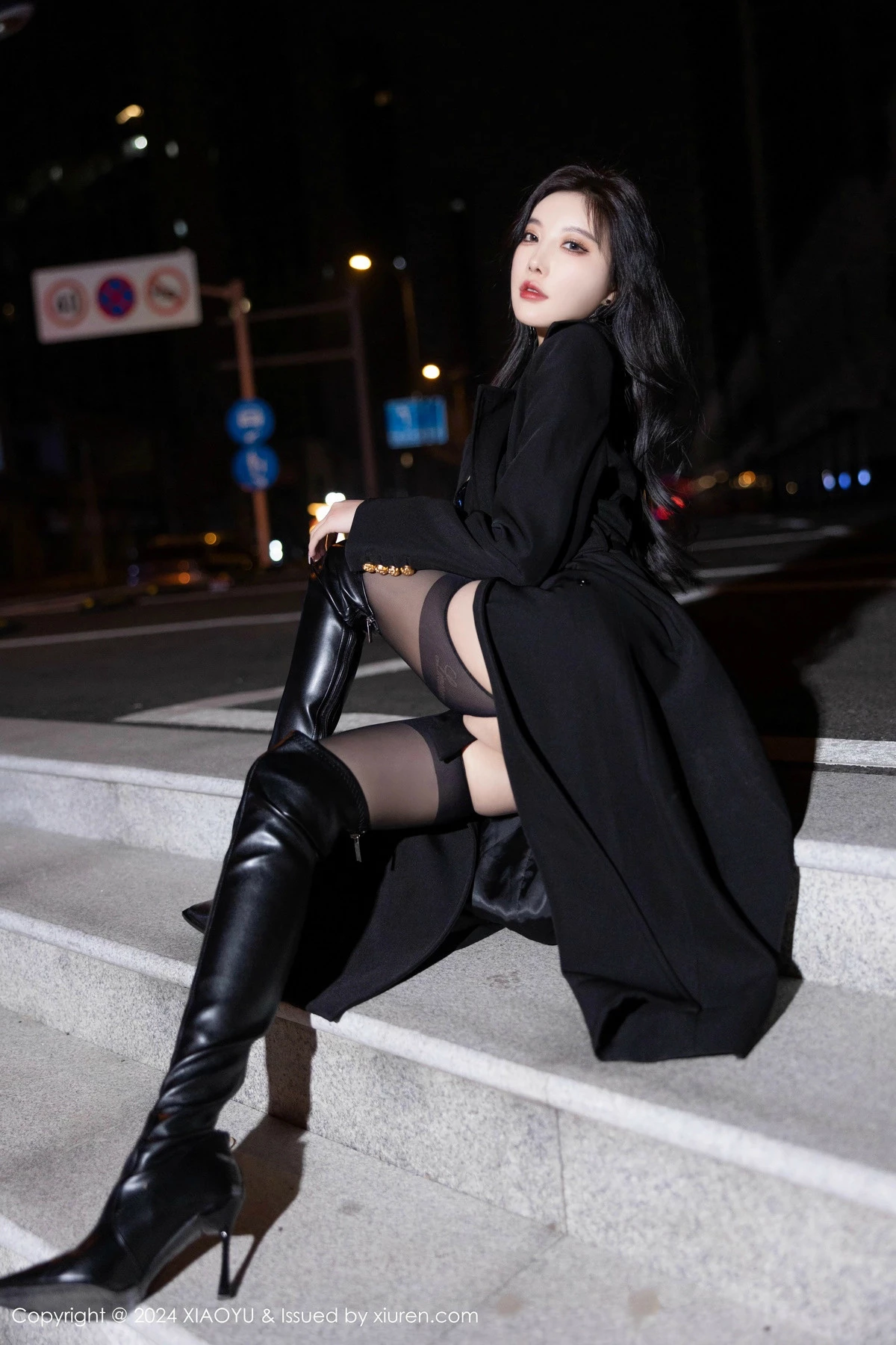 Xgyw.Org_[XiaoYu画语界]Vol.1241_女神杨晨晨Yome黑色外套露性感黑色皮质内衣秀丰腴身材诱惑写真85P