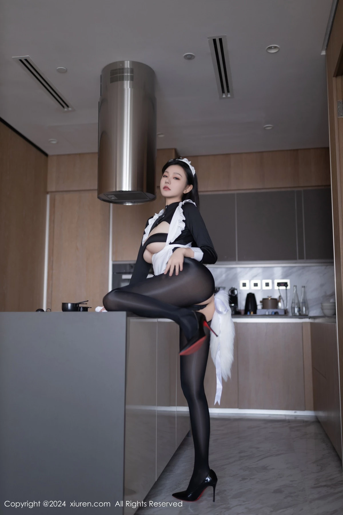 Xgyw.Org_XiuRen第8720期_模特安然anran性感黑色女仆服饰配黑丝裤袜秀柔美身段诱惑写真80P