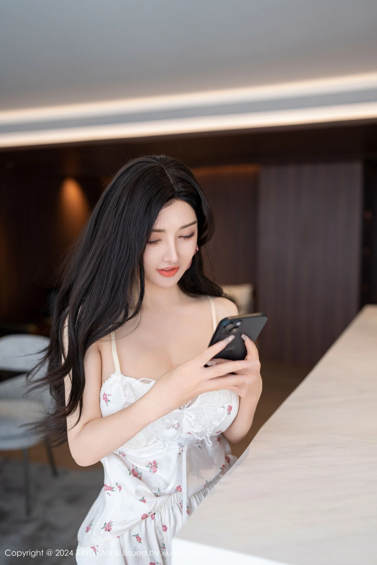 Xgyw.Org_[XINGYAN星颜社]VOL.255_模特合集潘思沁＆李丽莎家访主题性感服饰秀完美身材诱惑写真81P