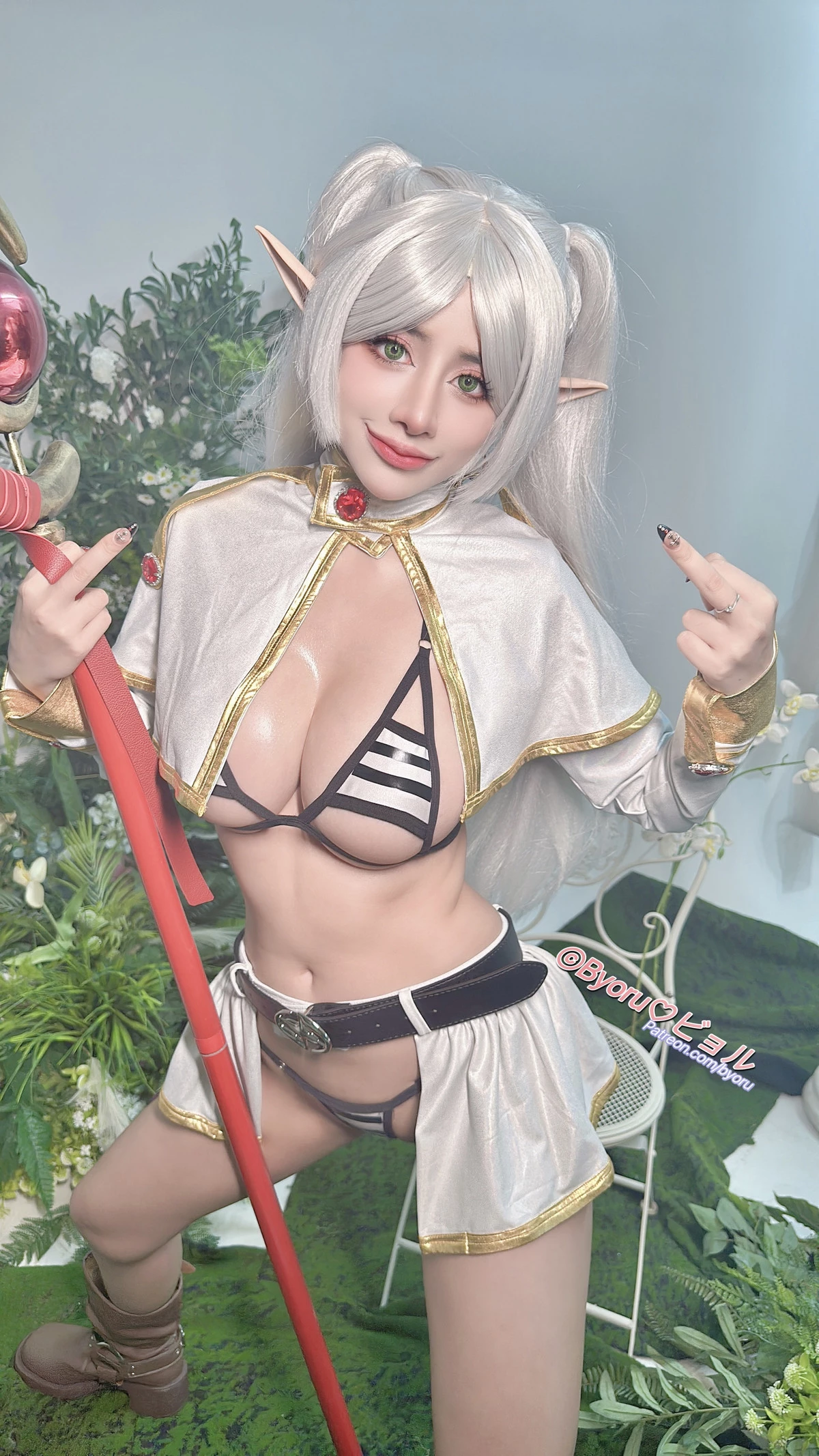 Xgyw.Org_日本性感萝莉Byoru-Frieren主题性感白色服饰露横条比基尼秀油亮肌肤惹火诱惑写真42P