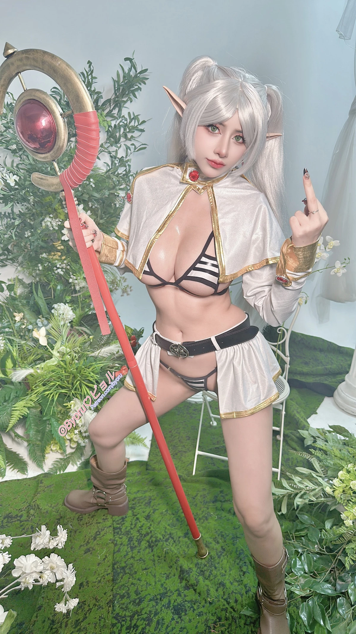 Xgyw.Org_日本性感萝莉Byoru-Frieren主题性感白色服饰露横条比基尼秀油亮肌肤惹火诱惑写真42P