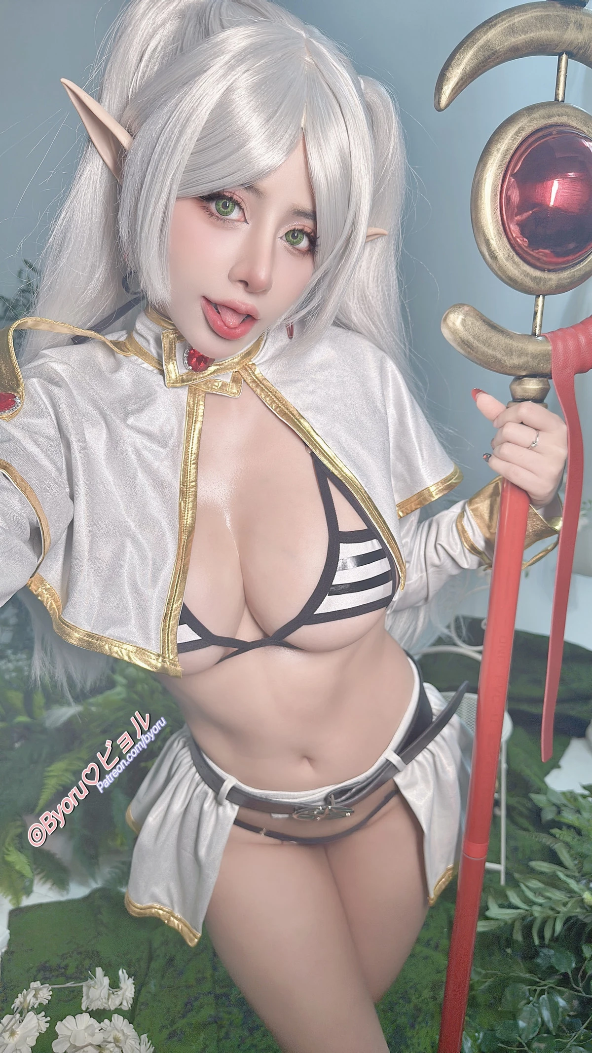 Xgyw.Org_日本性感萝莉Byoru-Frieren主题性感白色服饰露横条比基尼秀油亮肌肤惹火诱惑写真42P