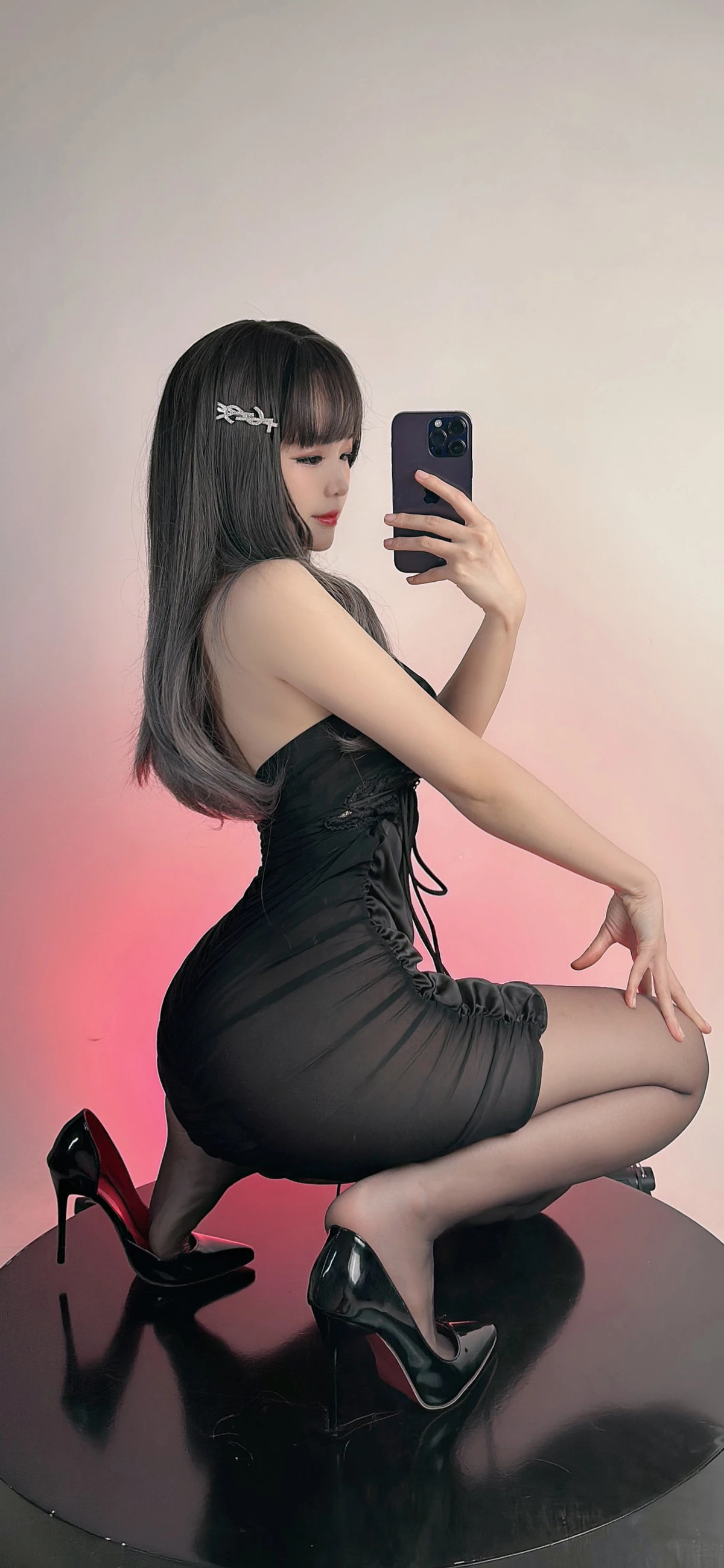 Xgyw.Org_网络美女miko酱ww8月Patreon合集主题私房性感多套服饰系列秀高挑丰腴身姿诱惑写真178P