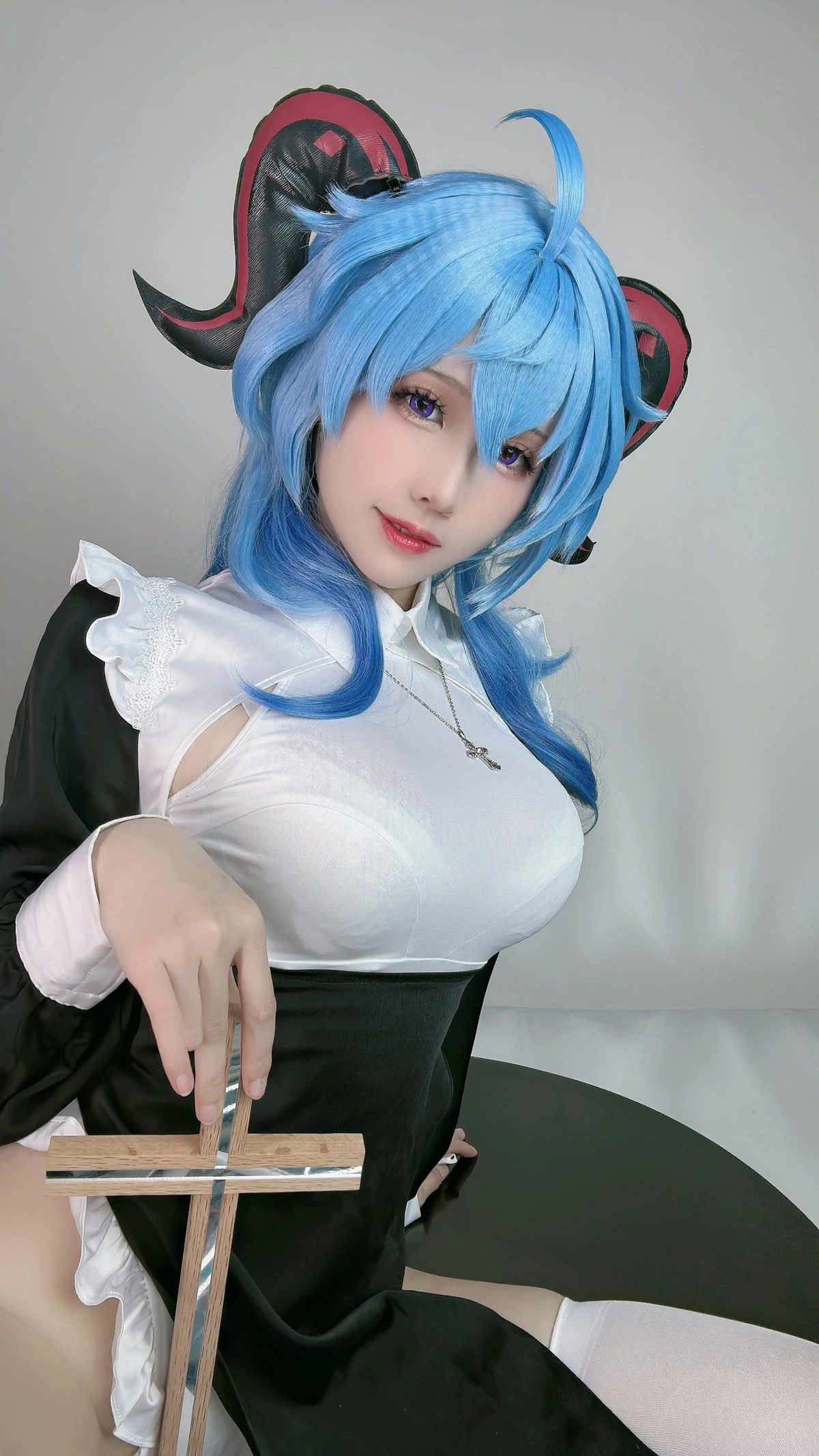 Xgyw.Org_网络美女miko酱ww8月Patreon合集主题私房性感多套服饰系列秀高挑丰腴身姿诱惑写真178P