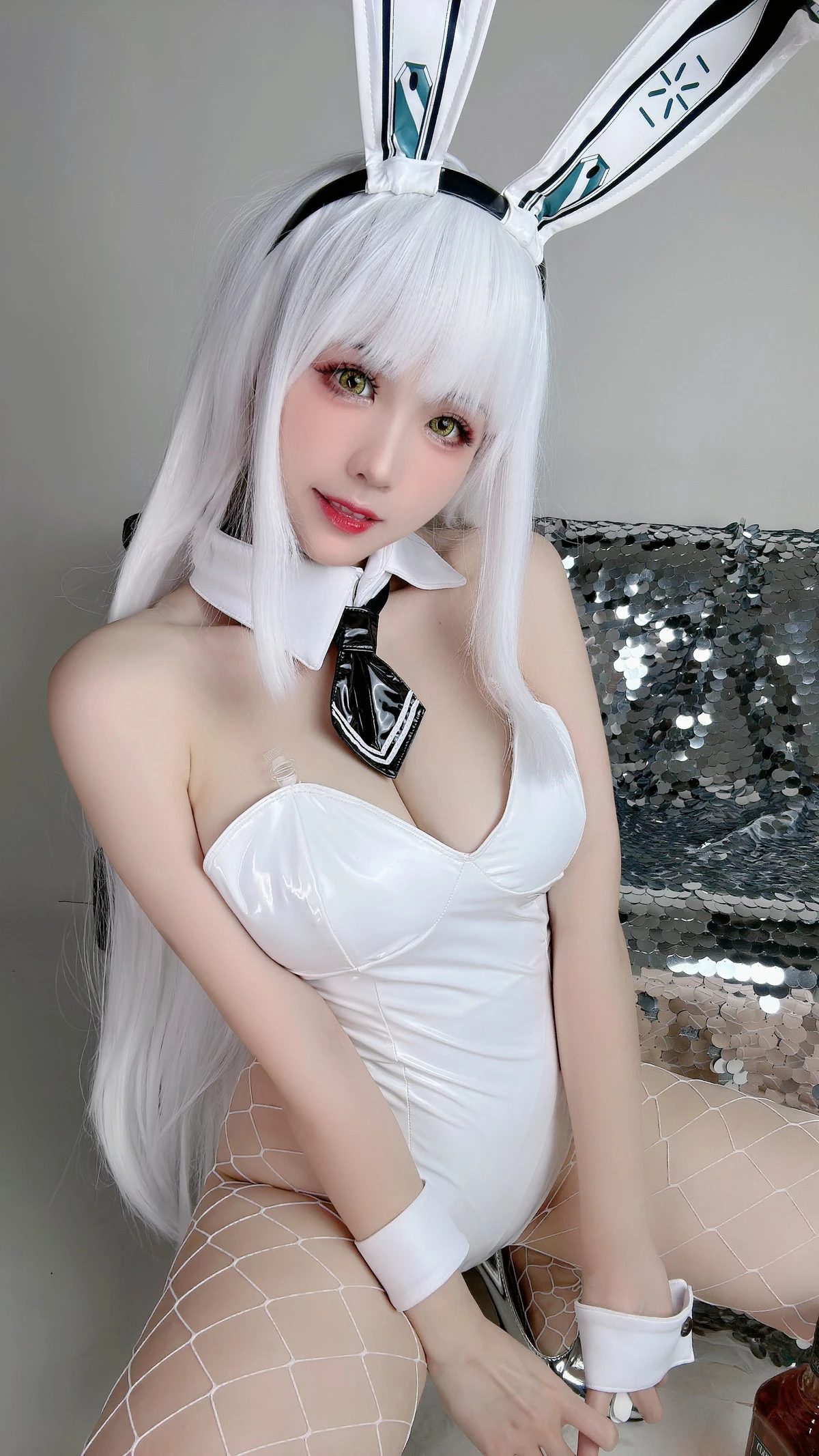Xgyw.Org_网络美女miko酱ww8月Patreon合集主题私房性感多套服饰系列秀高挑丰腴身姿诱惑写真178P