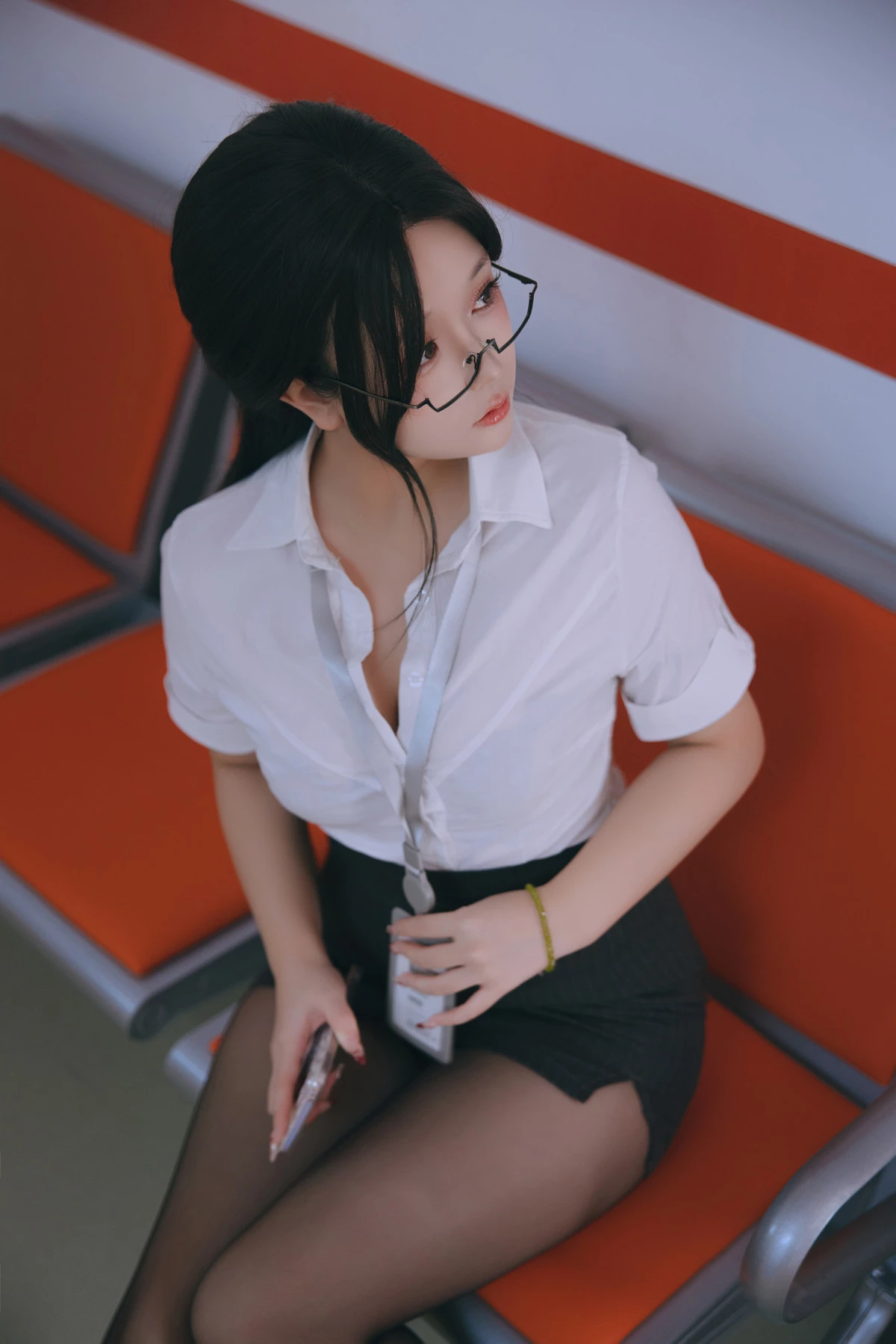 Xgyw.Org_Cosplay美女日奈娇地铁OL主题性感白色短T配黑短裙露超薄黑色秀丰满身材诱惑写真237P