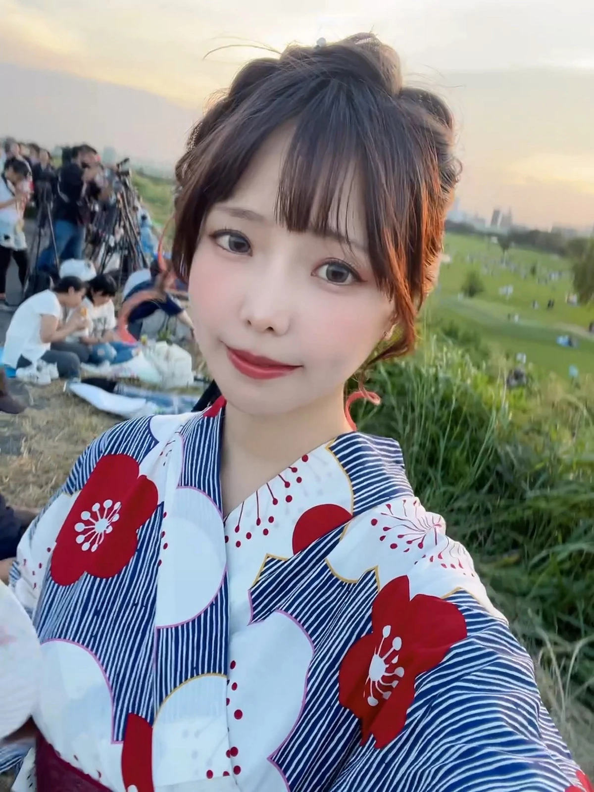 Xgyw.Org_Coser妹子Ely_eee-2024年08月主题户外长裙+性感和服+吊带短裙配黑丝袜诱惑写真110P