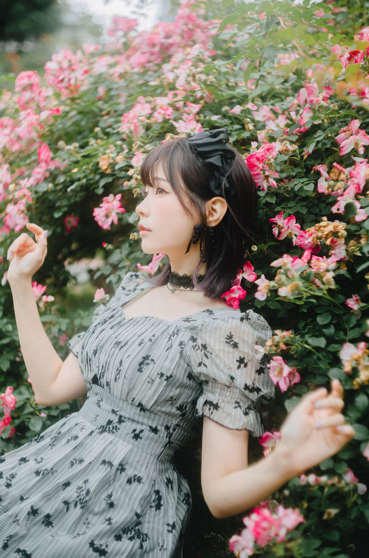 Xgyw.Org_Coser妹子Ely_eee-2024年08月主题户外长裙+性感和服+吊带短裙配黑丝袜诱惑写真110P