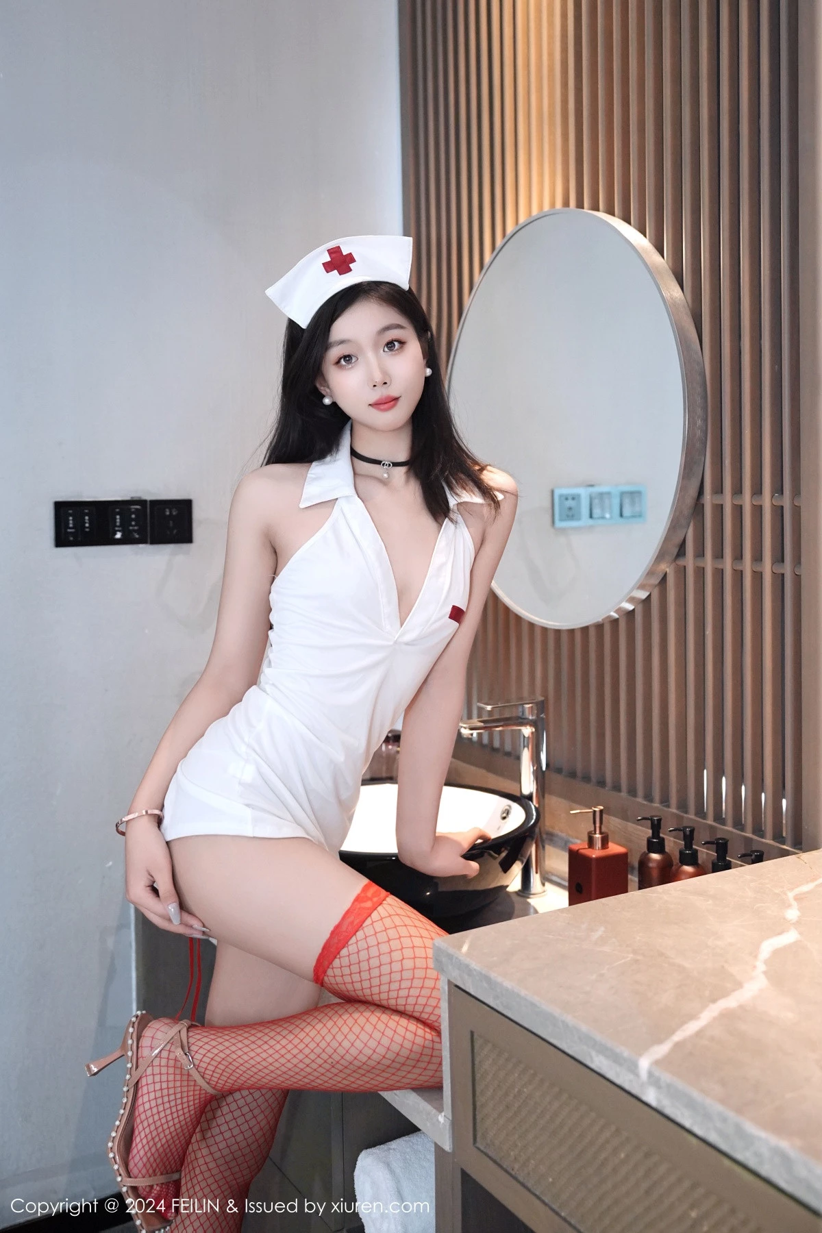 Xgyw.Org_[FeiLin嗲囡囡]VOL.476_模特江念鱼性感白色护士制服配红丝网袜秀曼妙身姿完美诱惑写真69P