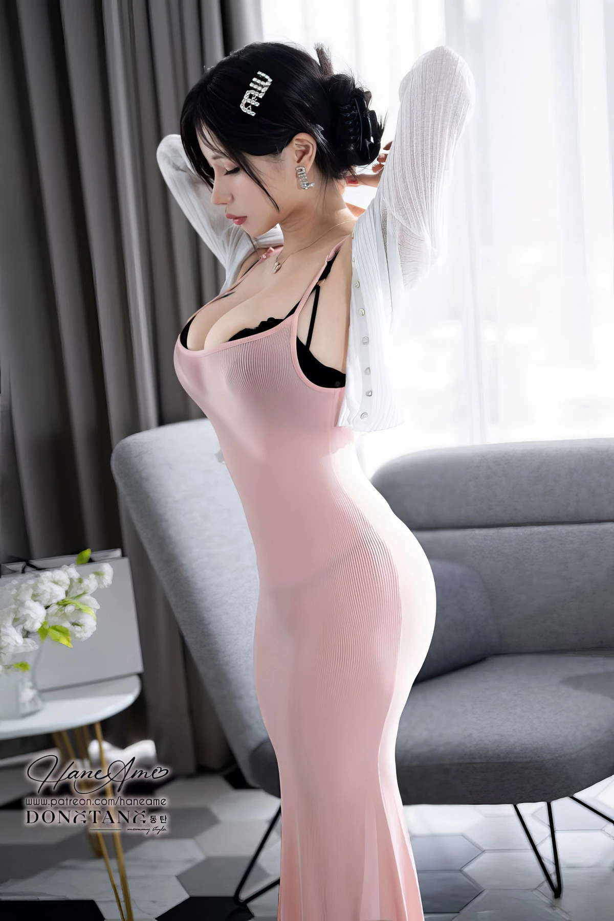 Xgyw.Org_Coser美女雨波_HaneAme后妈写真书主题性感粉色吊带长裙露黑色内衣秀丰满身材诱惑写真92P