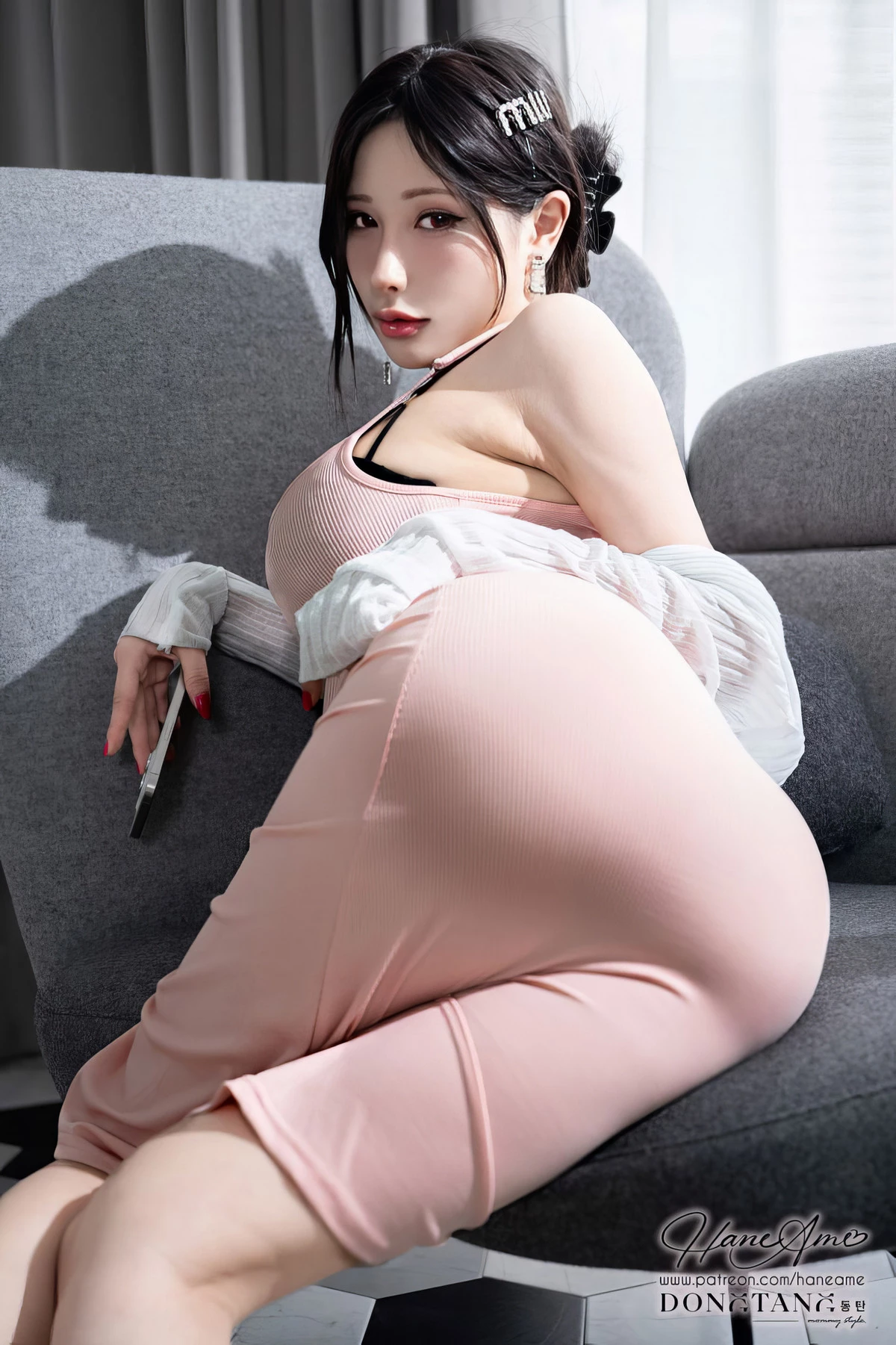 Xgyw.Org_Coser美女雨波_HaneAme后妈写真书主题性感粉色吊带长裙露黑色内衣秀丰满身材诱惑写真92P
