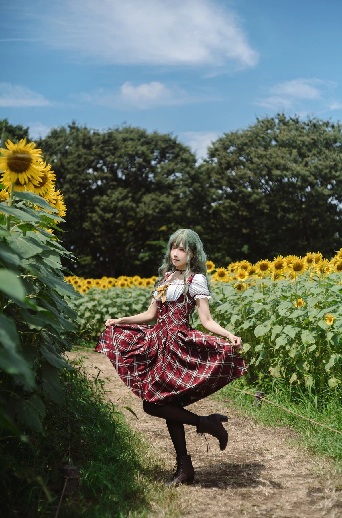 Xgyw.Org_Coser妹子Ely_eee-2024年9月合集主题性感JK制服+多套服饰系列秀曼妙身姿诱惑写真114P