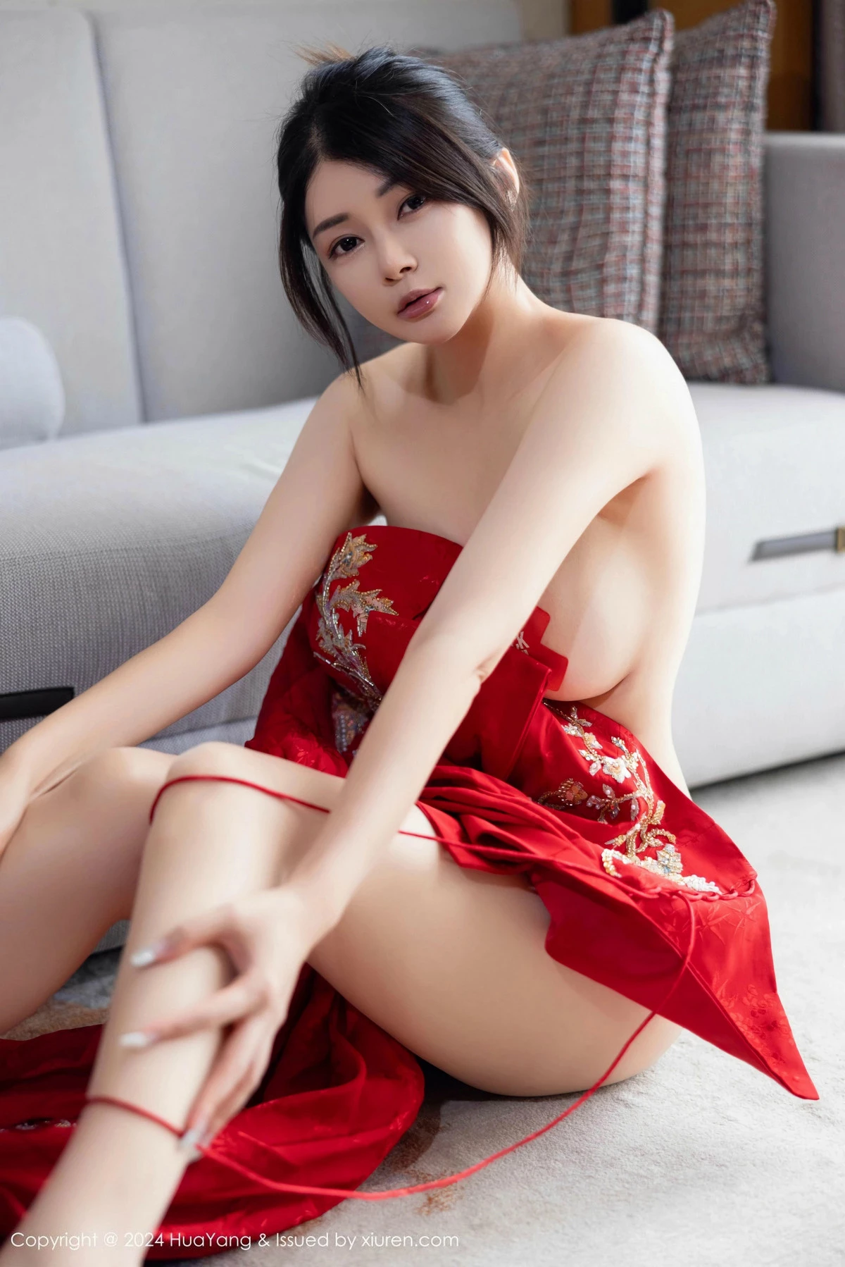 Xgyw.Org_[HuaYang花漾]Vol.623_模特凯竹Quinn性感红色长裙露紫红内衣秀丰腴身姿完美诱惑写真72P