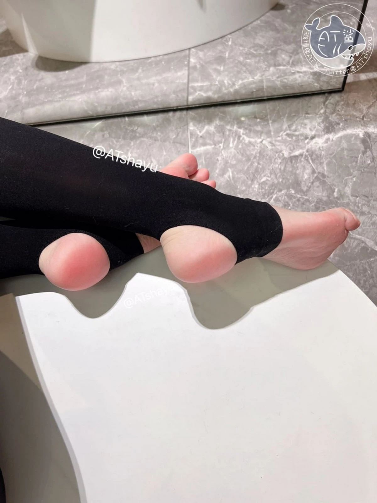 Xgyw.Org_Coser美女AT鲨舞蹈室的少女主题性感蓝色高叉连体衣配黑丝裤袜秀曼妙身姿诱惑写真52P