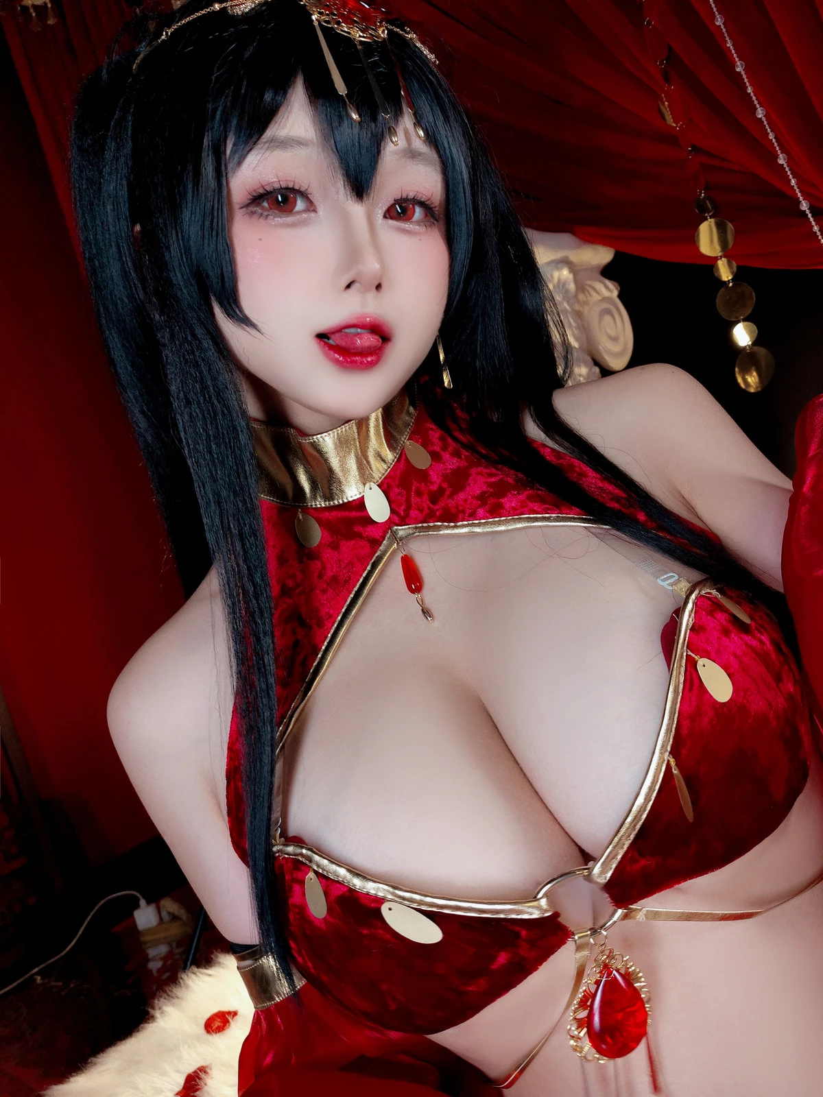 Xgyw.Org_Cosplay美女日奈娇大凤舞姬主题性感红色旗袍服饰露红色内衣秀翘臀美腿诱惑写真97P