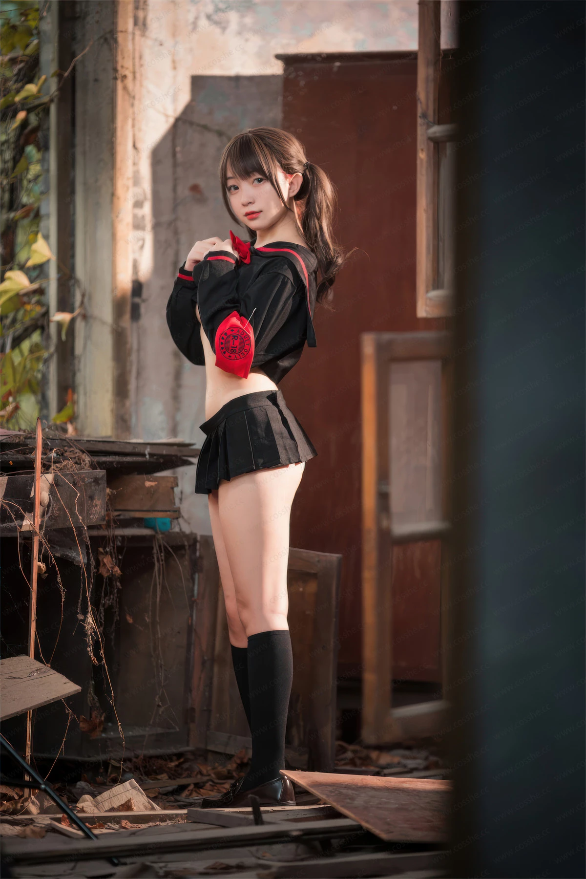 Xgyw.Org_网络美女花铃南半球JK主题户外性感黑色JK制服露白色内衣配黑丝袜秀美腿诱惑写真126P