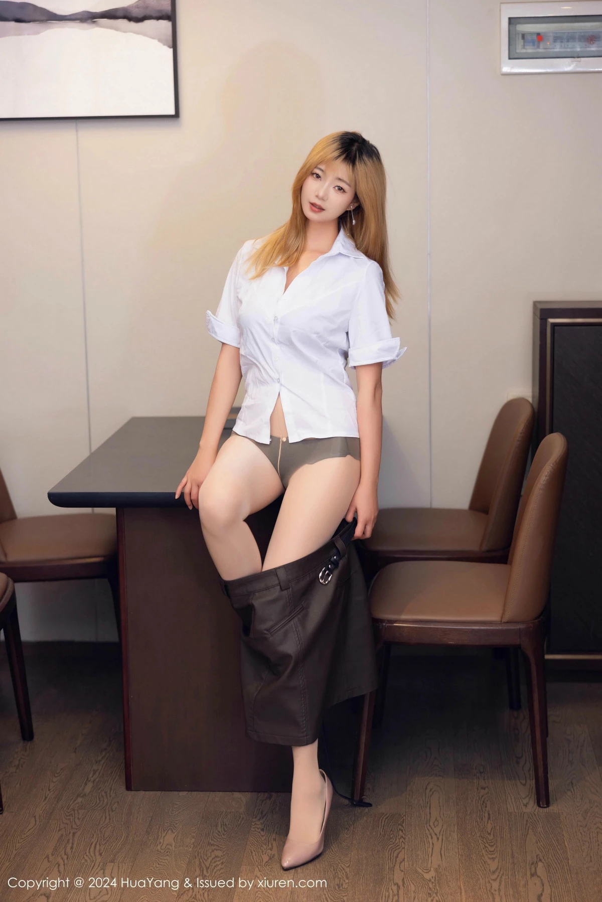 Xgyw.Org_[HuaYang花漾]Vol.625_模特宋-KiKi性感白衬衫露黑色内衣配超薄肉丝秀完美身材诱惑写真83P