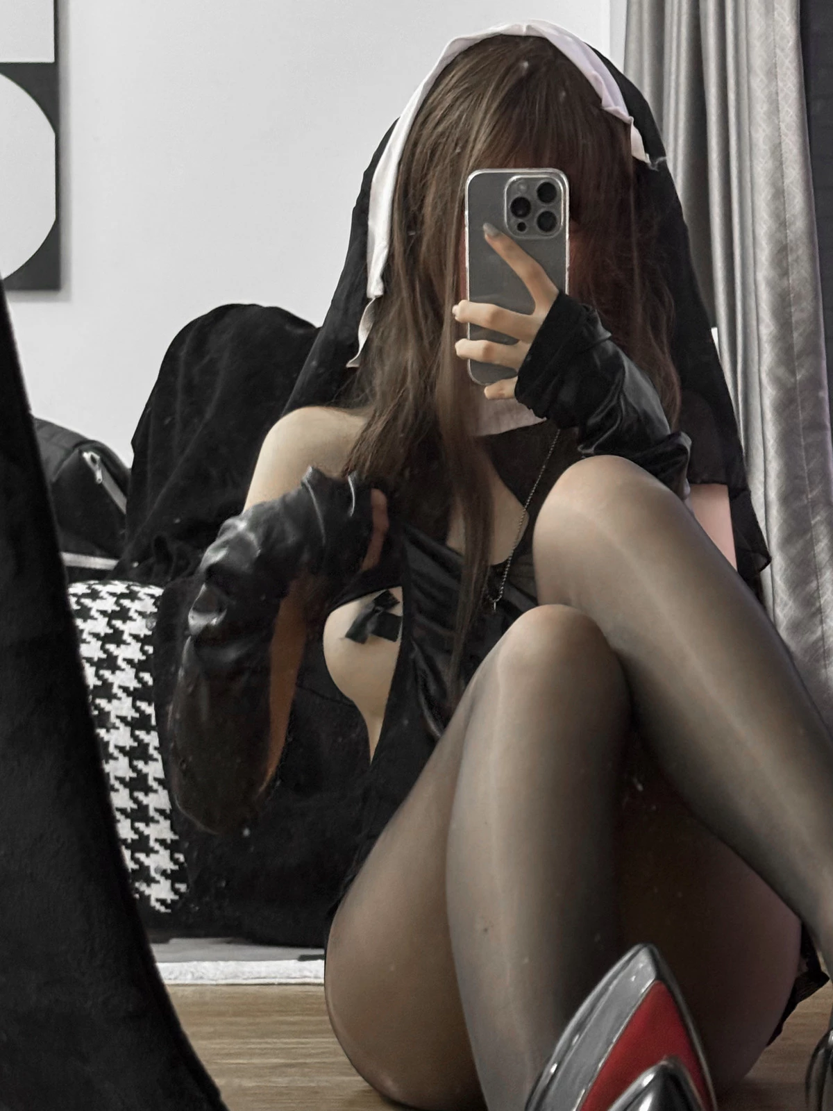 Xgyw.Org_鬼马少女阿薰kaOri毛毛修女主题性感黑色情趣修女服饰配超薄黑丝秀美腿诱惑写真69P