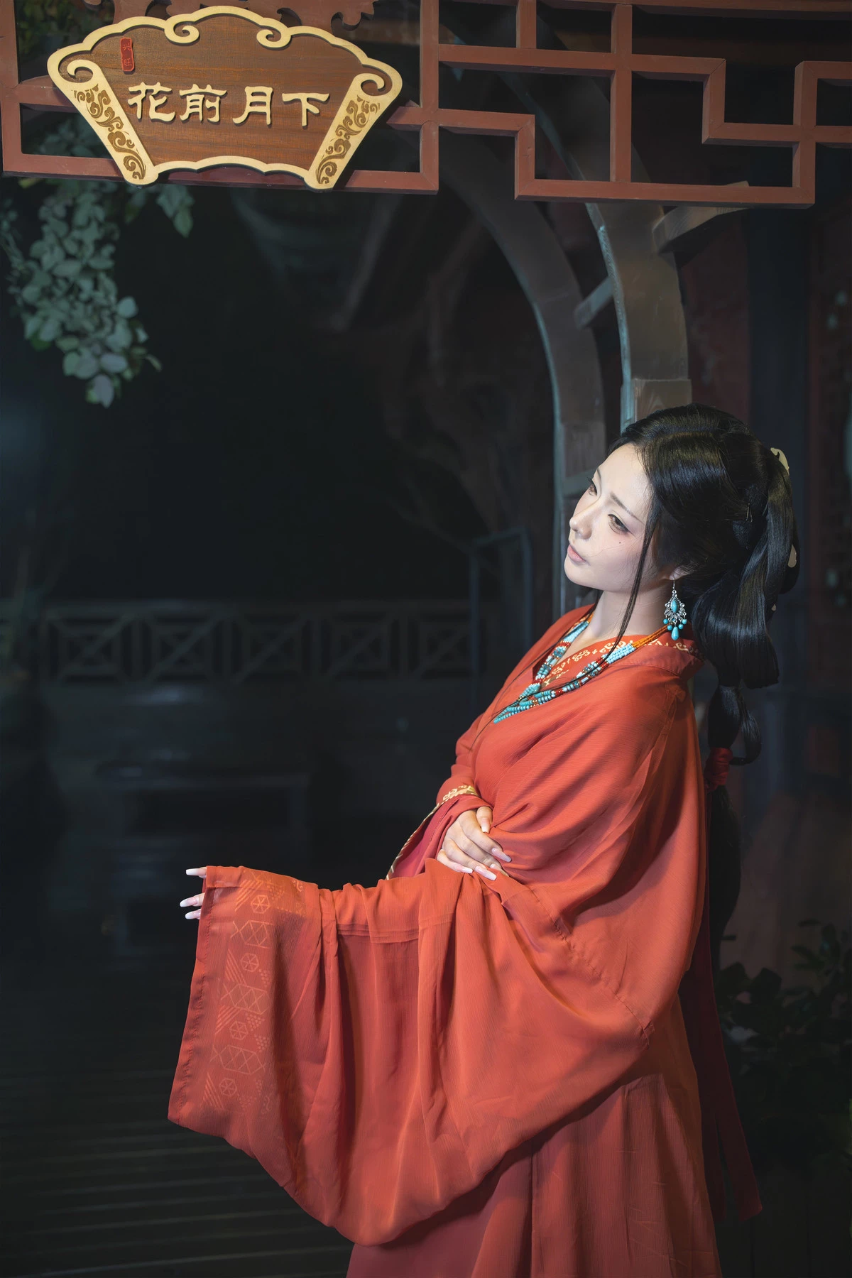 Xgyw.Org_网络美女Yuuhui玉汇湘追夫人主题性感红色古典长裙露红色内衣秀翘臀美腿撩人诱惑写真143P