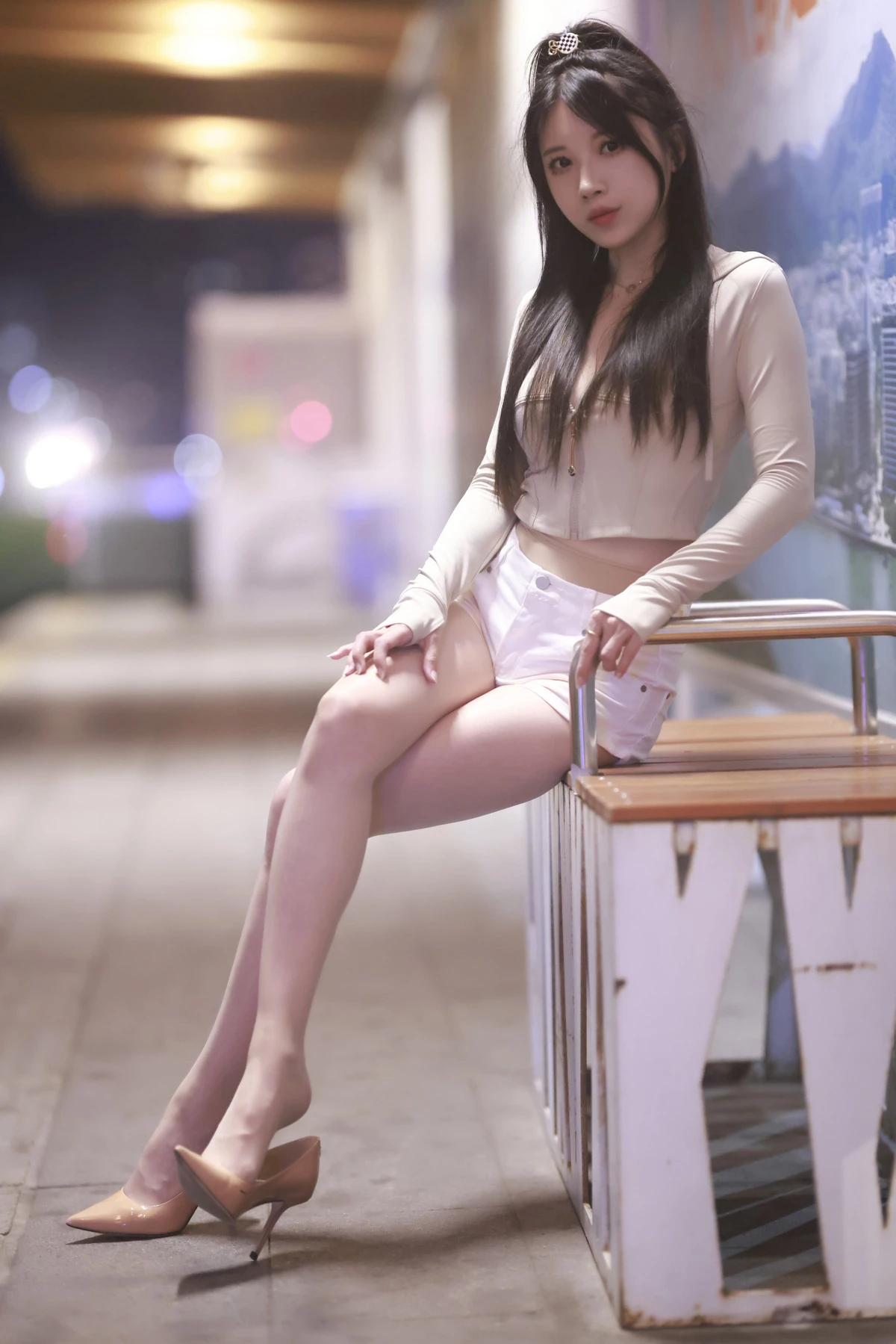 Xgyw.Org_斗鱼主播小女巫露娜芳踪主题户外白色上衣配性感白色短裤露超薄肉丝秀美腿诱惑写真45P