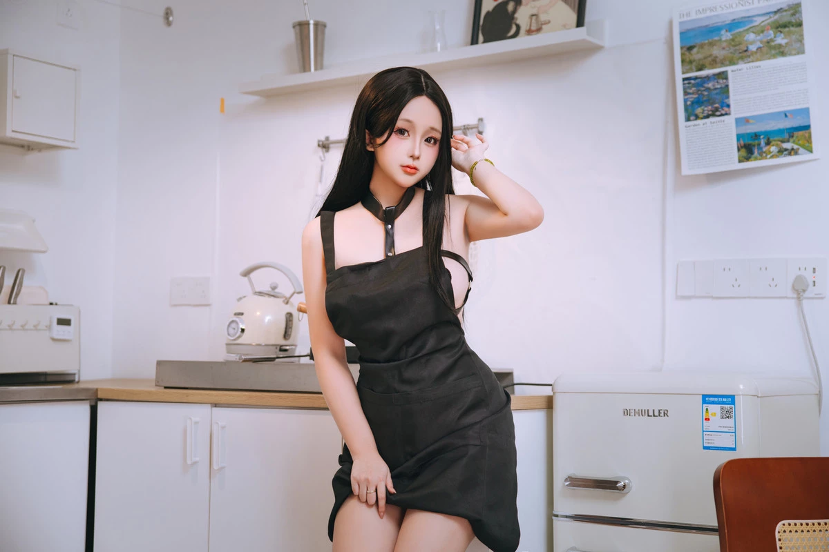 Xgyw.Org_Cosplay美女日奈娇嫂子主题性感黑色带子情趣服饰+白色内衣秀丰腴身材撩人诱惑写真179P