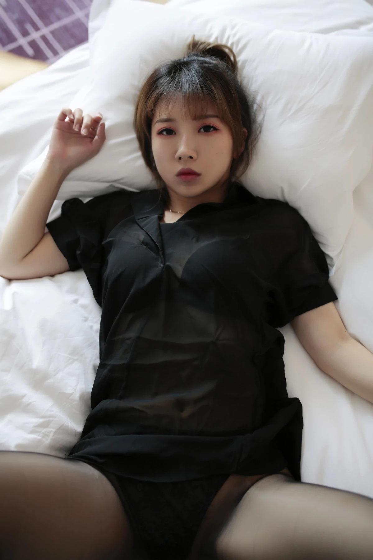 Xgyw.Org_斗鱼主播小女巫露娜傲慢小姐姐主题私房床上性感黑色上衣配超薄黑丝秀美腿诱惑写真63P