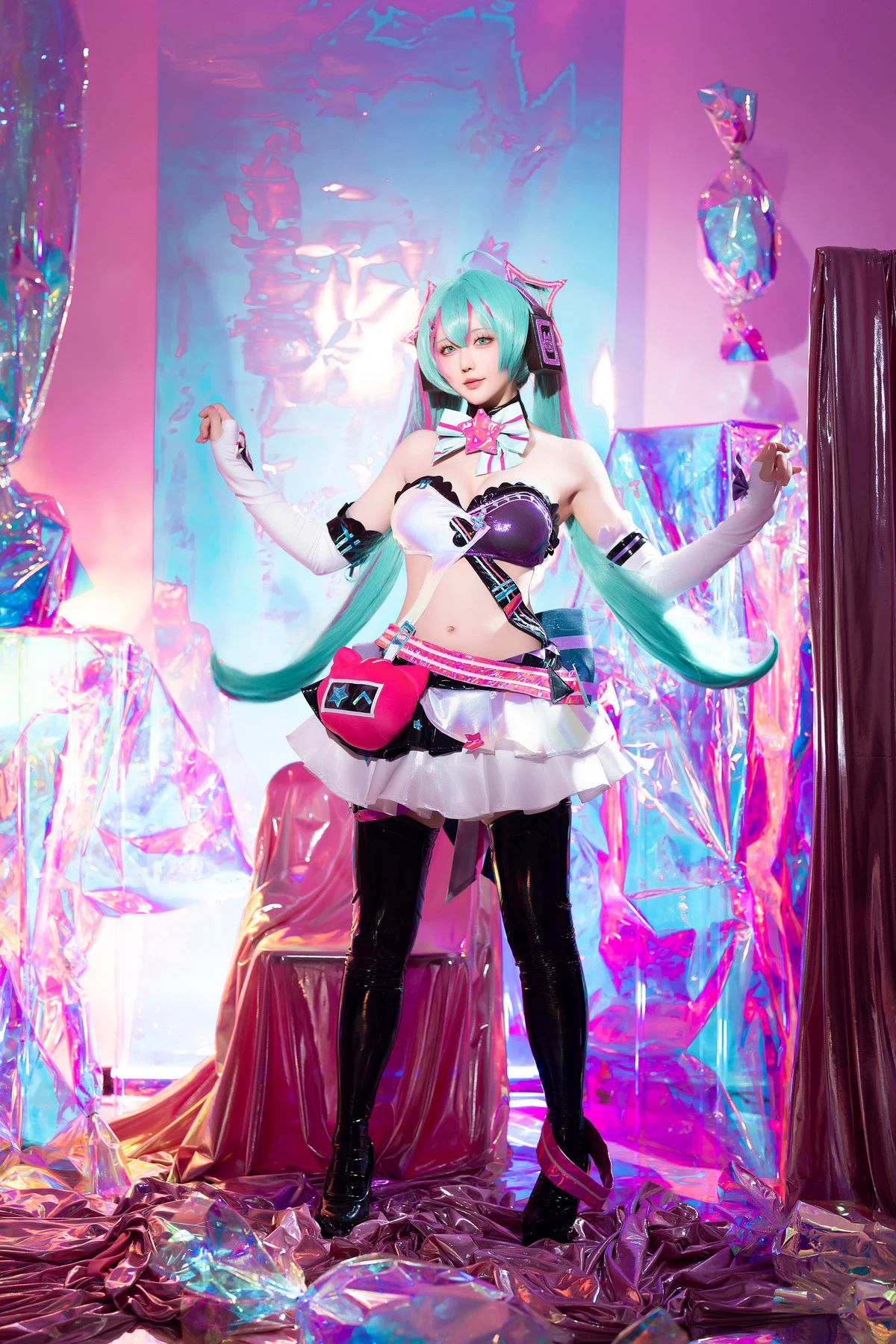 Xgyw.Org_Coser小姐姐星之迟迟Miku初音未来喵斯快跑主题性感内衣配黑皮长袜秀完美身材诱惑写真73P