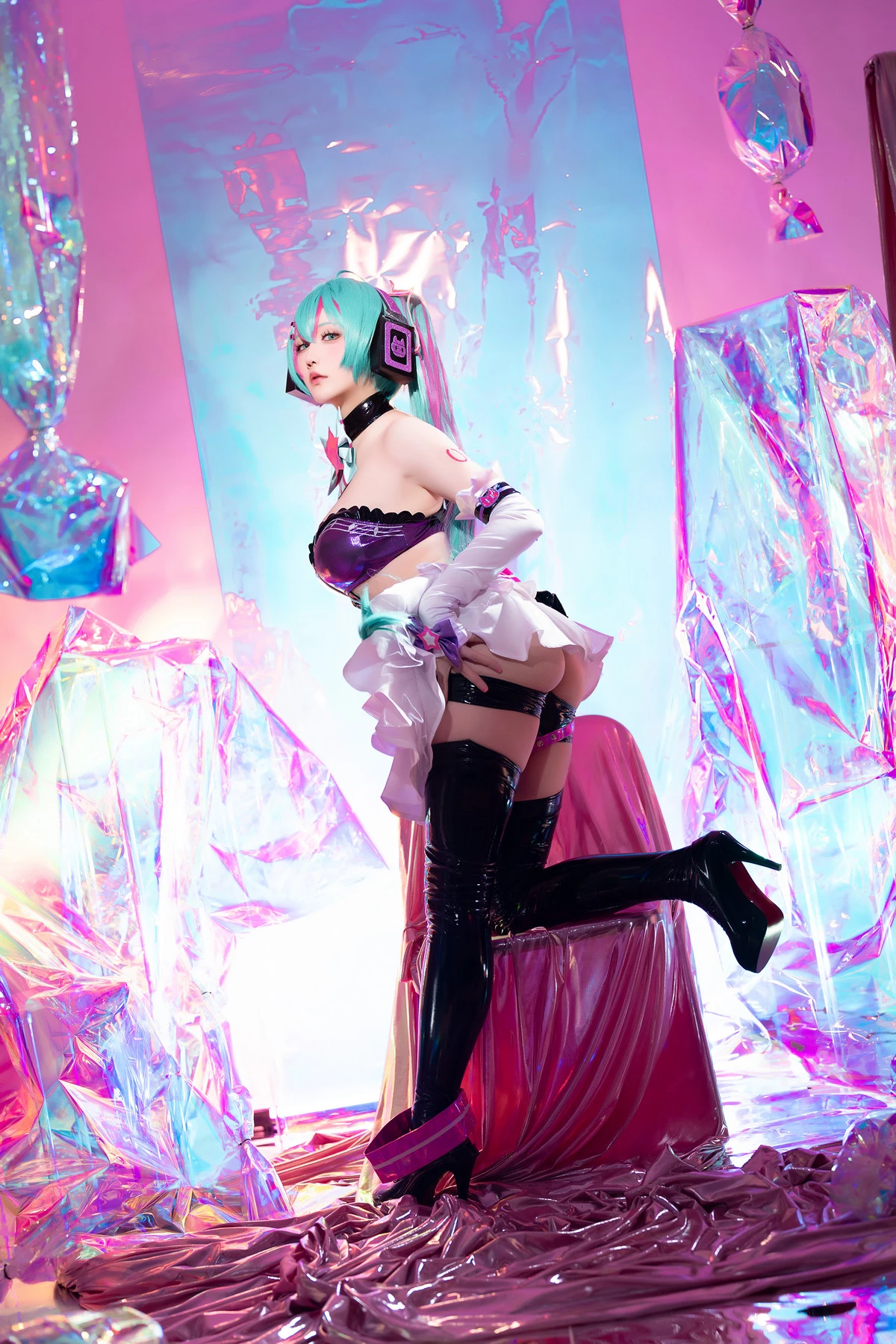 Xgyw.Org_Coser小姐姐星之迟迟Miku初音未来喵斯快跑主题性感内衣配黑皮长袜秀完美身材诱惑写真73P