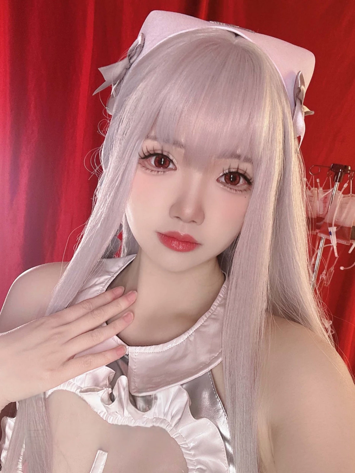 Xgyw.Org_Coser小姐姐雪琪SAMA银发魔女护士实习日记主题性感银色短裙配白丝吊袜秀美腿诱惑写真74P