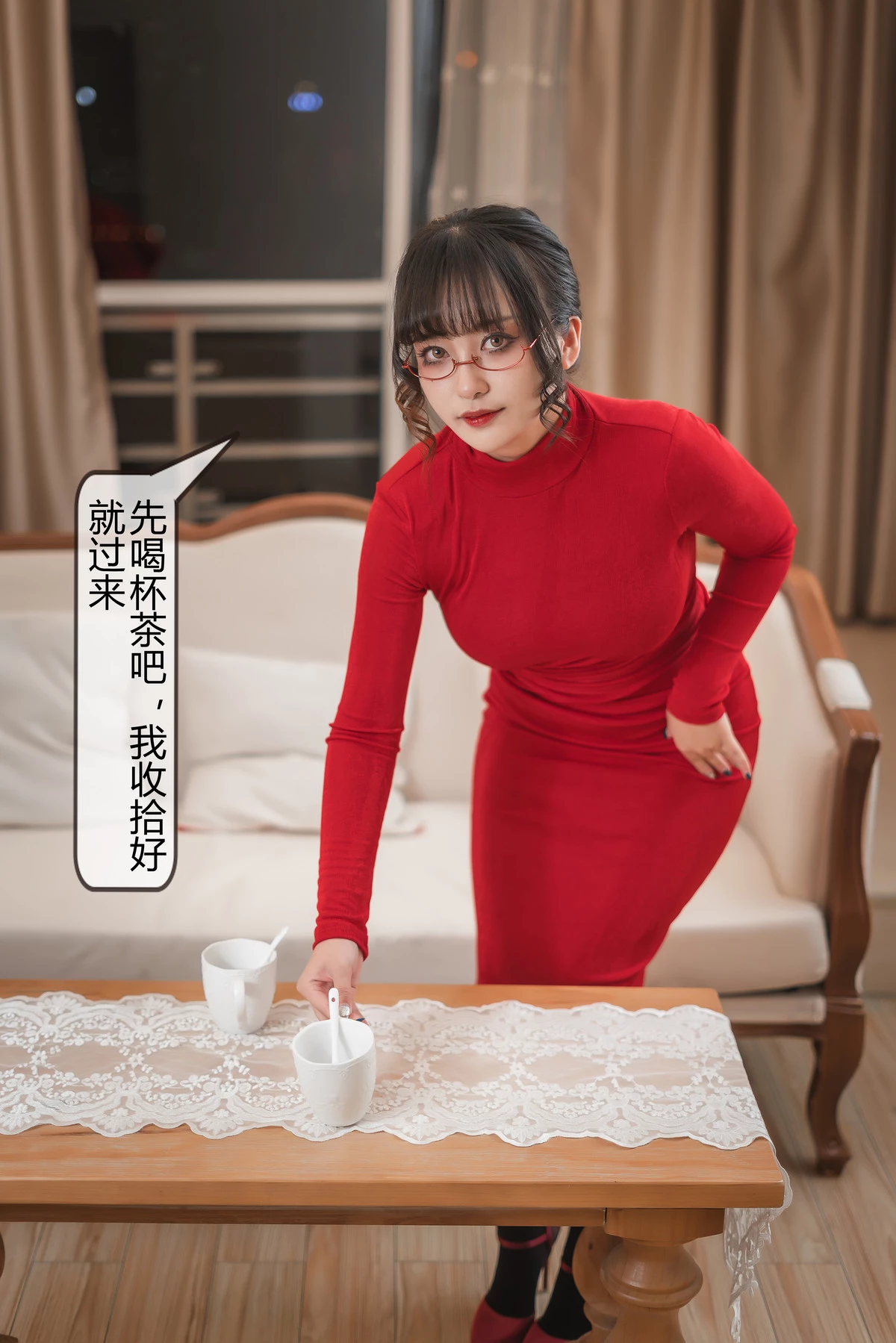 Xgyw.Org_动漫博主洛璃LoLiSAMA隔壁太太主题性感红色连衣长裙露连体黑丝秀丰满身材诱惑写真113P