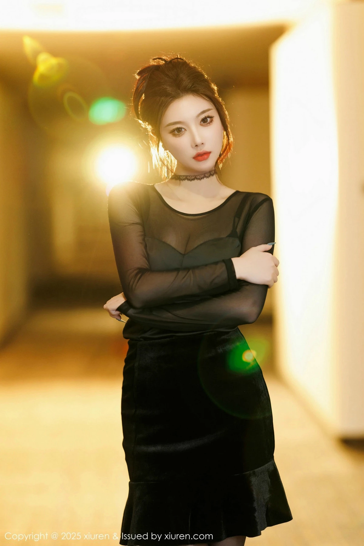 Xgyw.Org_XiuRen第9776期_女神杨晨晨Yome黑色连衣短裙露黑色内衣配开档黑丝极致魅惑写真101P