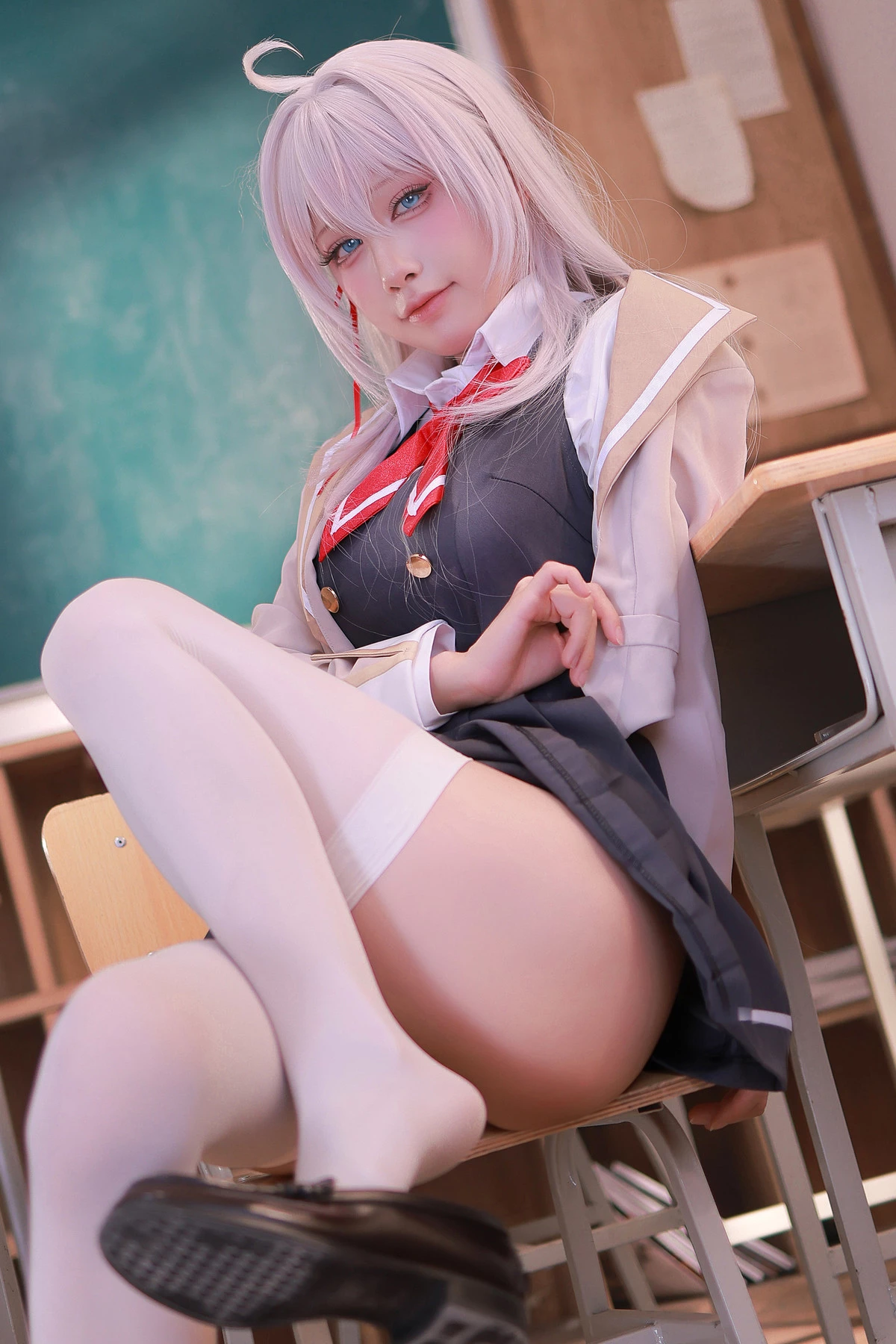 Xgyw.Org_动漫博主水淼aqua艾莉同学主题教室里性感JK制服+白色内衣配白丝袜秀丰满身材诱惑写真91P
