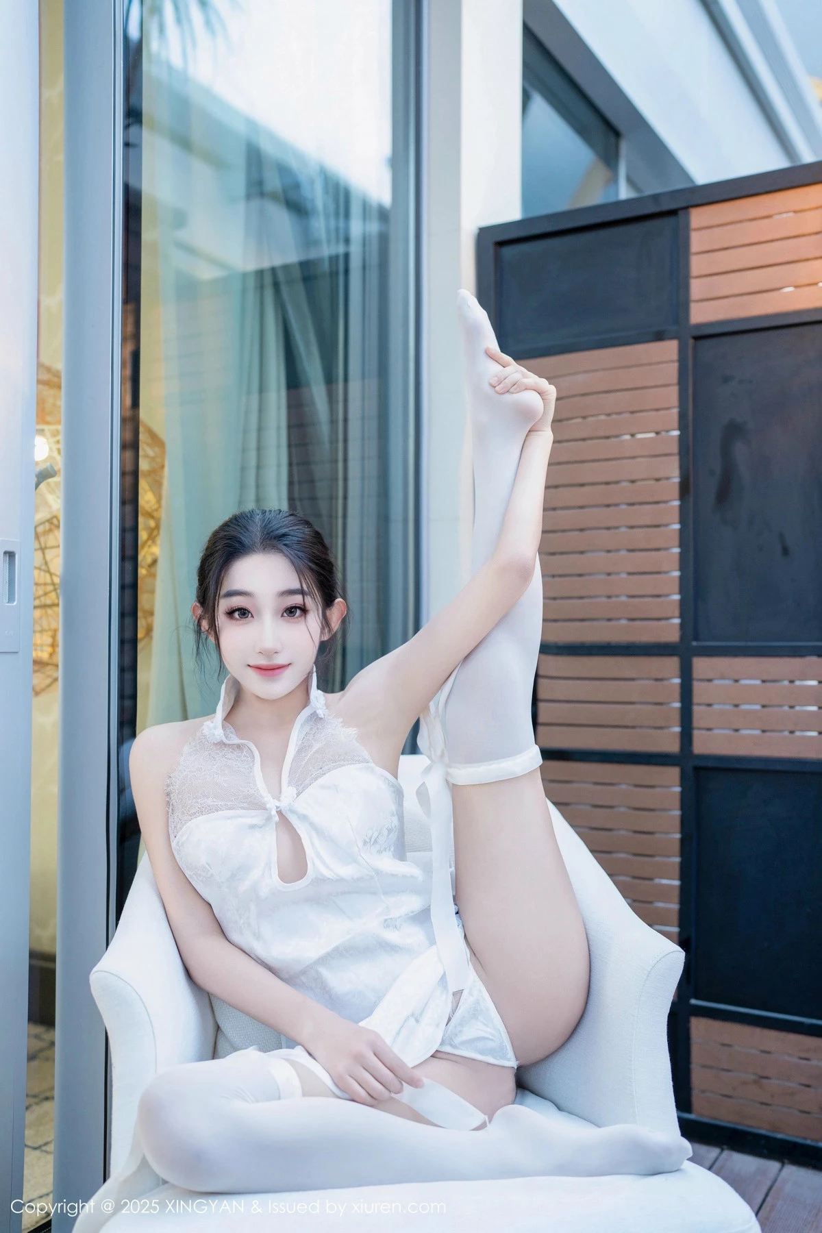 Xgyw.Org_[XINGYAN星颜社]VOL.313_新人模特星冉性感白色情趣服饰配白丝袜秀曼妙身姿诱惑写真62P