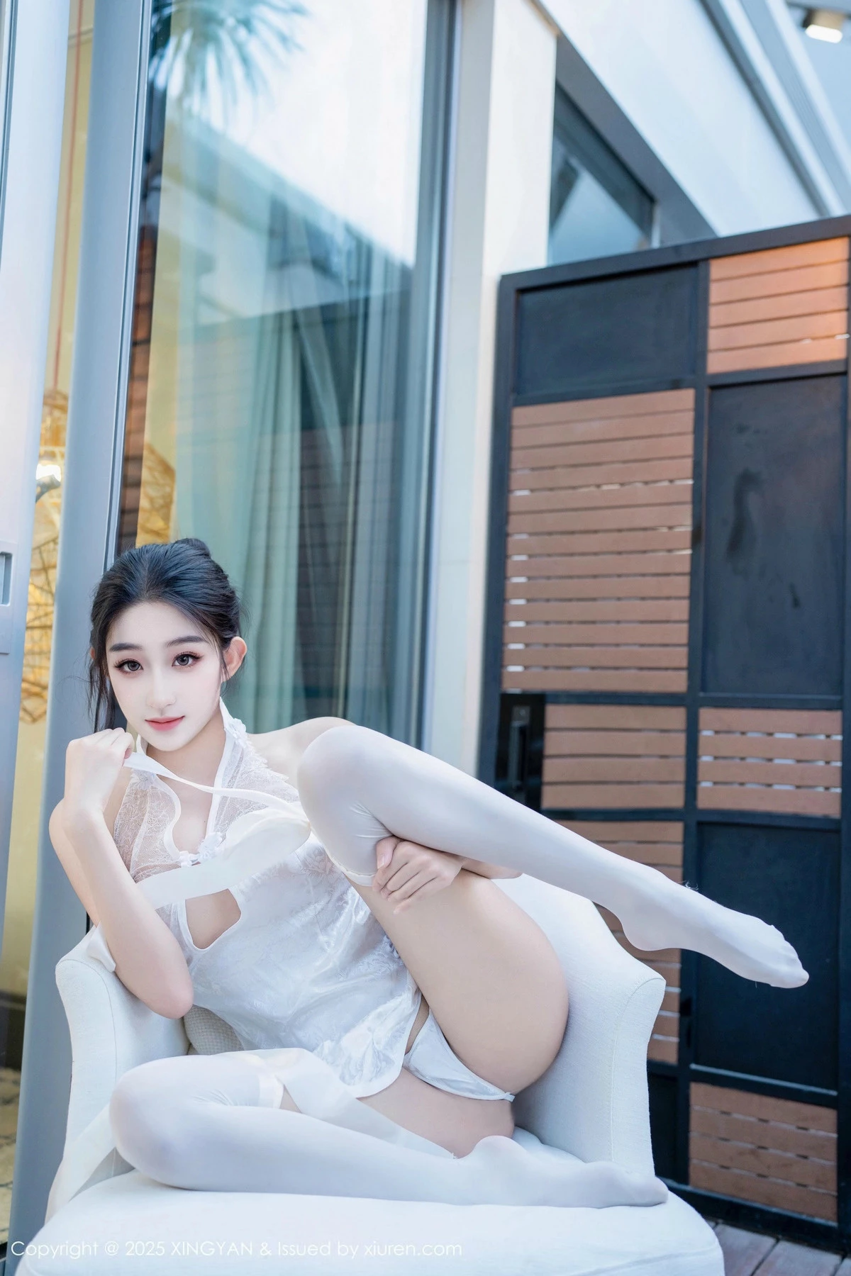 Xgyw.Org_[XINGYAN星颜社]VOL.313_新人模特星冉性感白色情趣服饰配白丝袜秀曼妙身姿诱惑写真62P