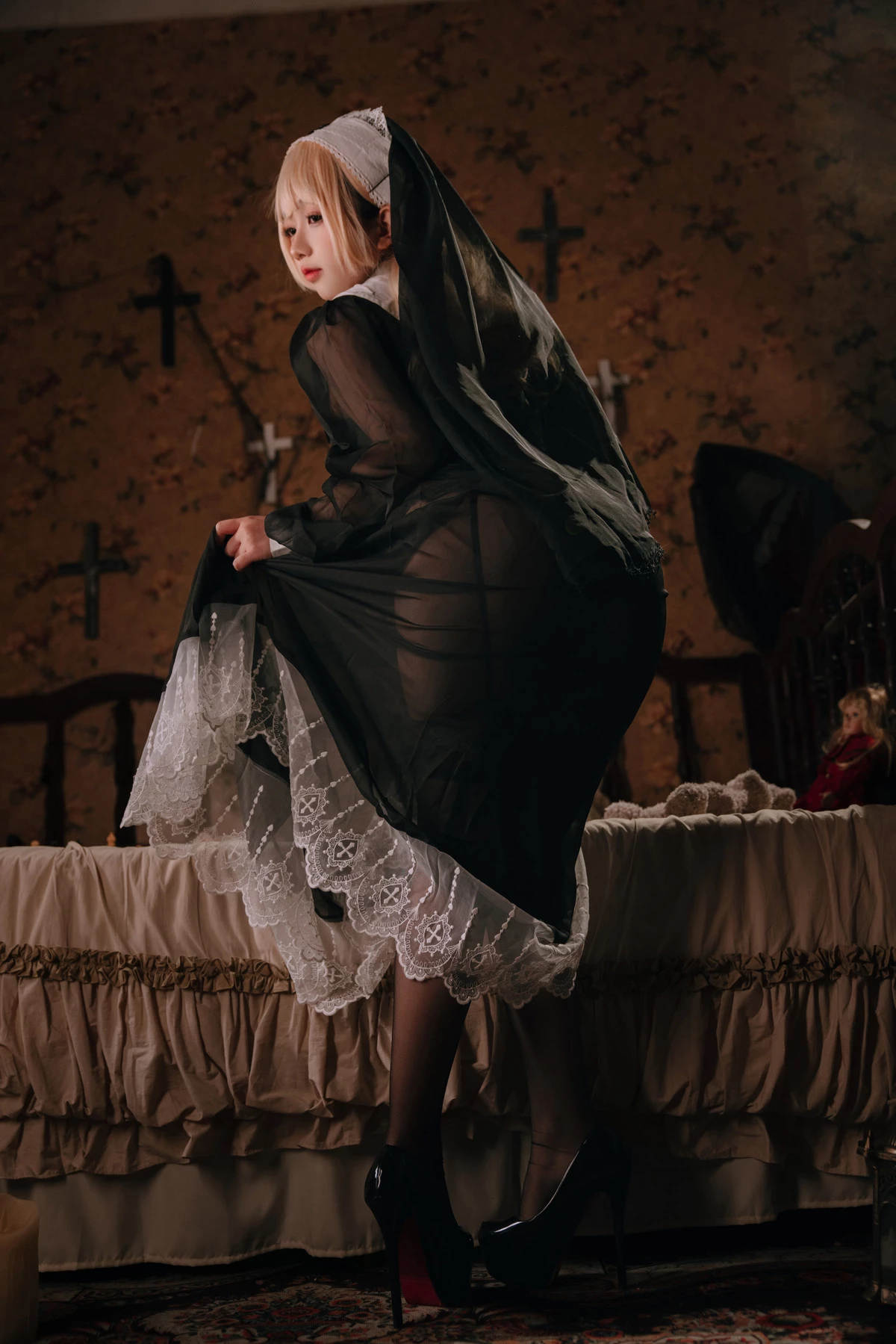 Xgyw.Org_Cosplay美女日奈娇禁忌修女主题私房性感蕾丝内衣+血滴子秀丰腴身材惹火诱惑写真160P