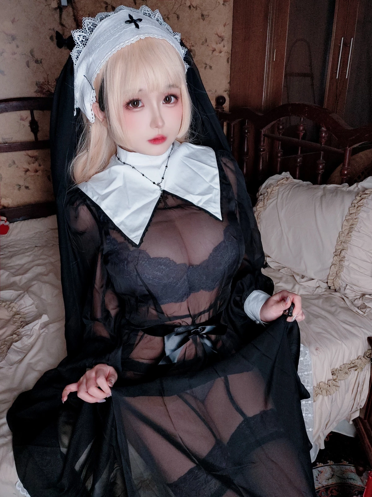 Xgyw.Org_Cosplay美女日奈娇禁忌修女主题私房性感蕾丝内衣+血滴子秀丰腴身材惹火诱惑写真160P