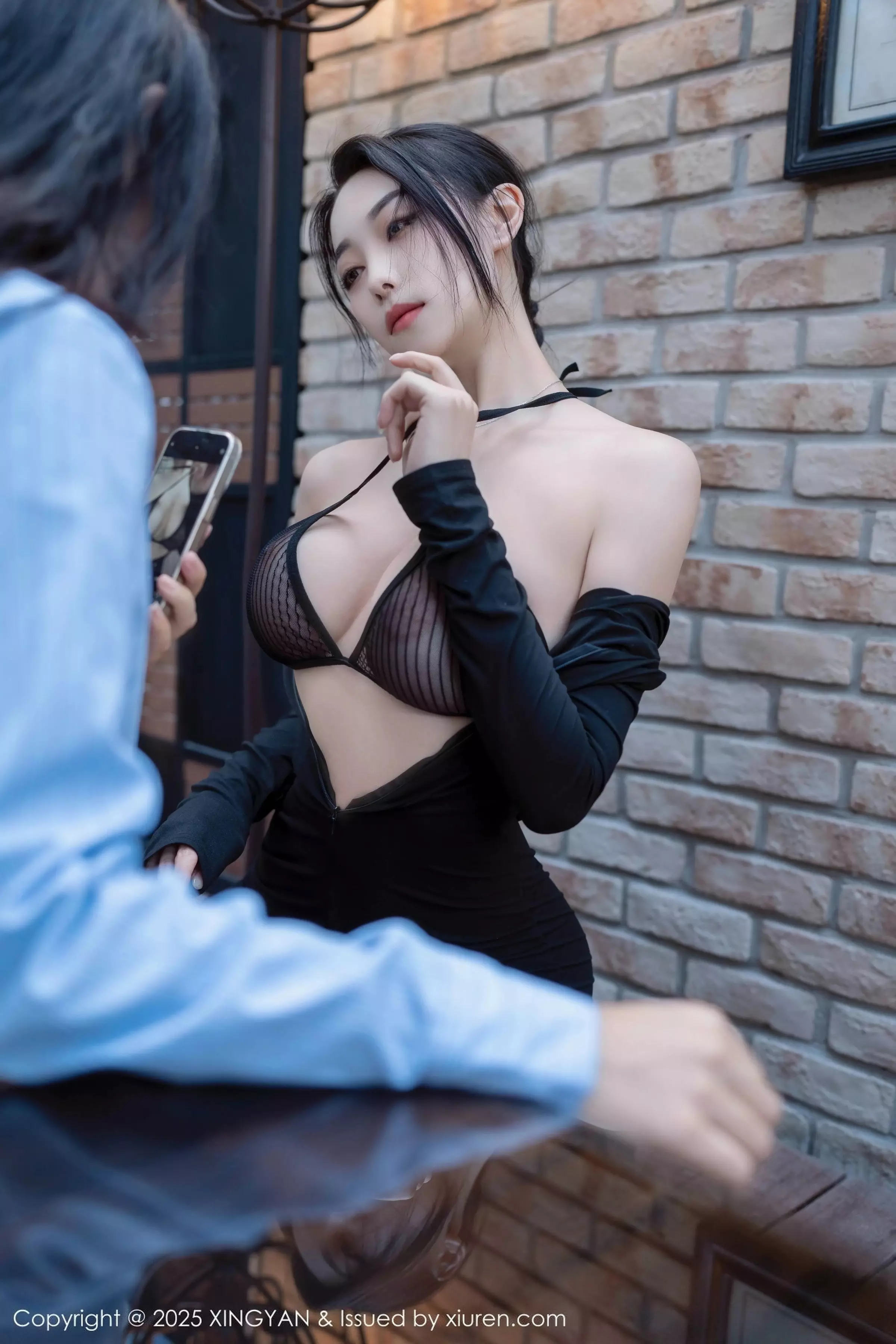 Xgyw.Org_[XINGYAN星颜社]VOL.322_模特清妙性感OL职业装露轻透黑色内衣秀完美身材诱惑写真81P